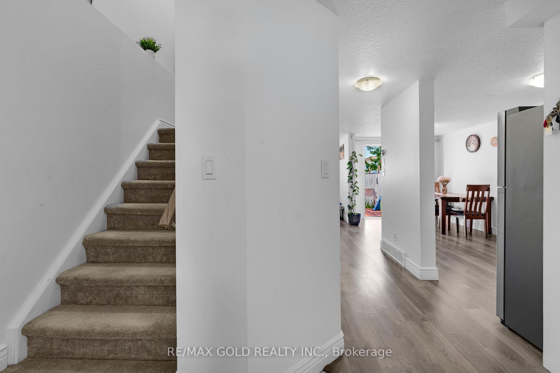 Photo 6 of 46 Activa Avenue, Kitchener, Larentian West — HOMEH