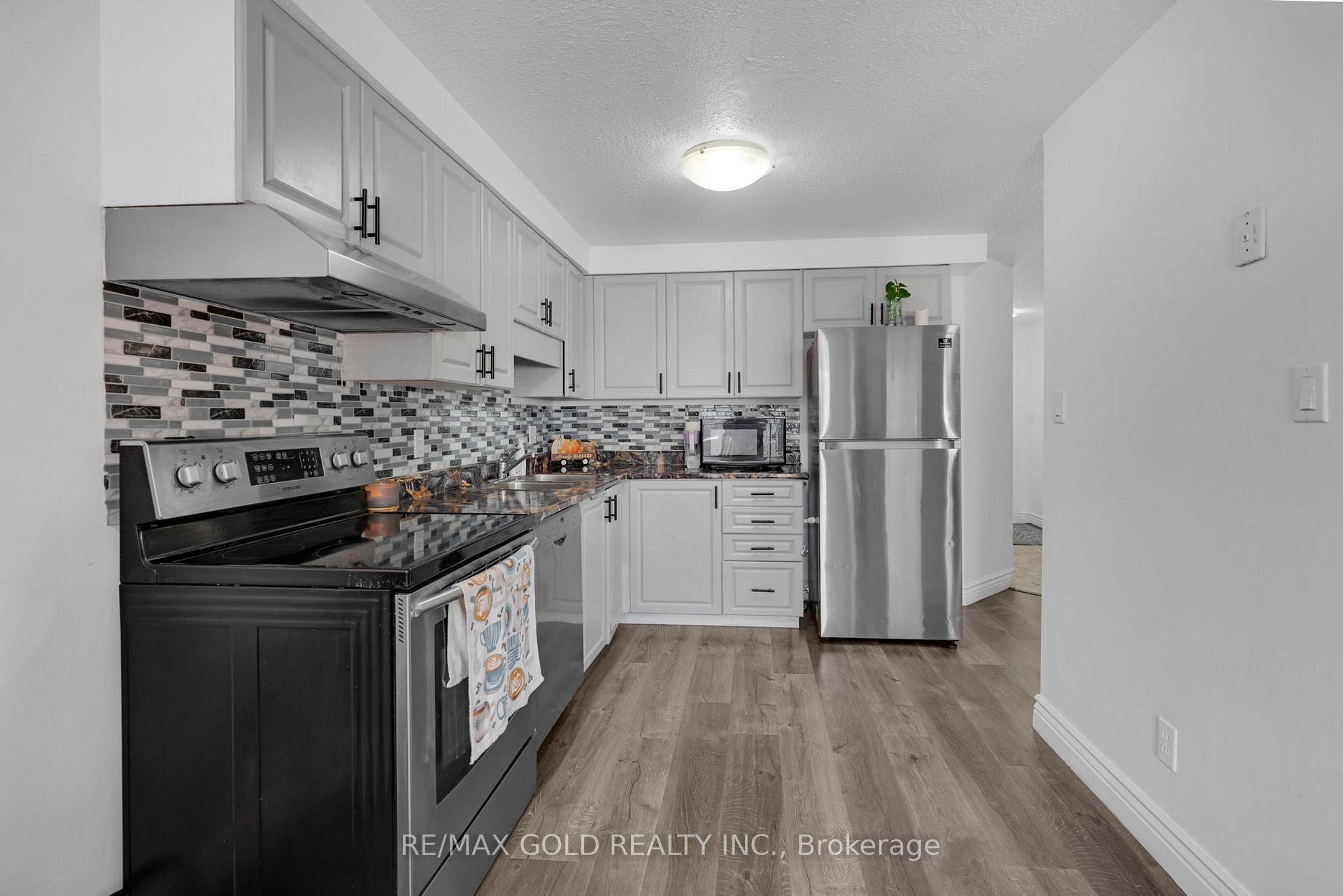 Photo 7 of 46 Activa Avenue, Kitchener, Larentian West — HOMEH