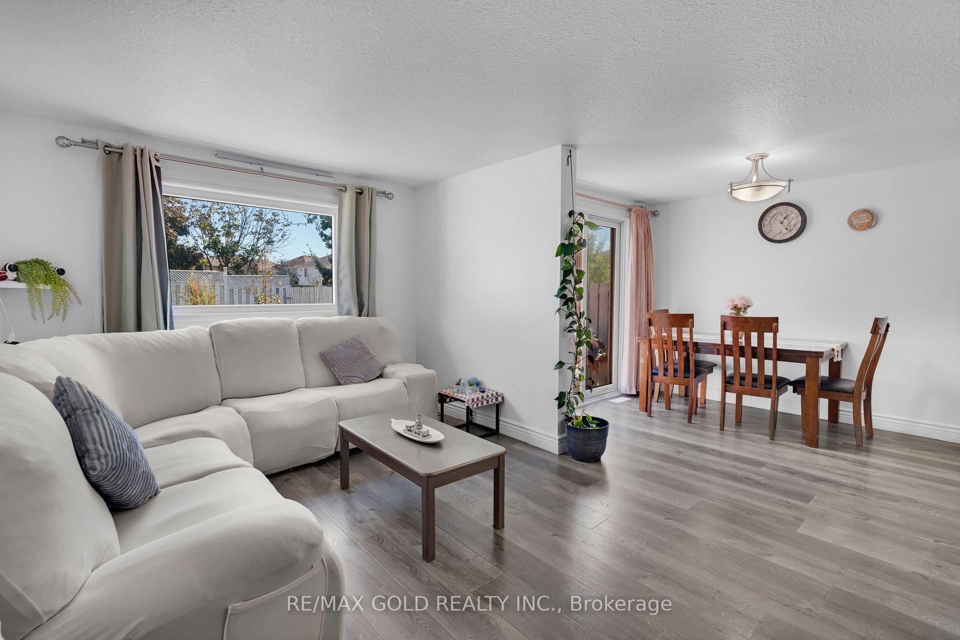 Photo 14 of 46 Activa Avenue, Kitchener, Larentian West — HOMEH