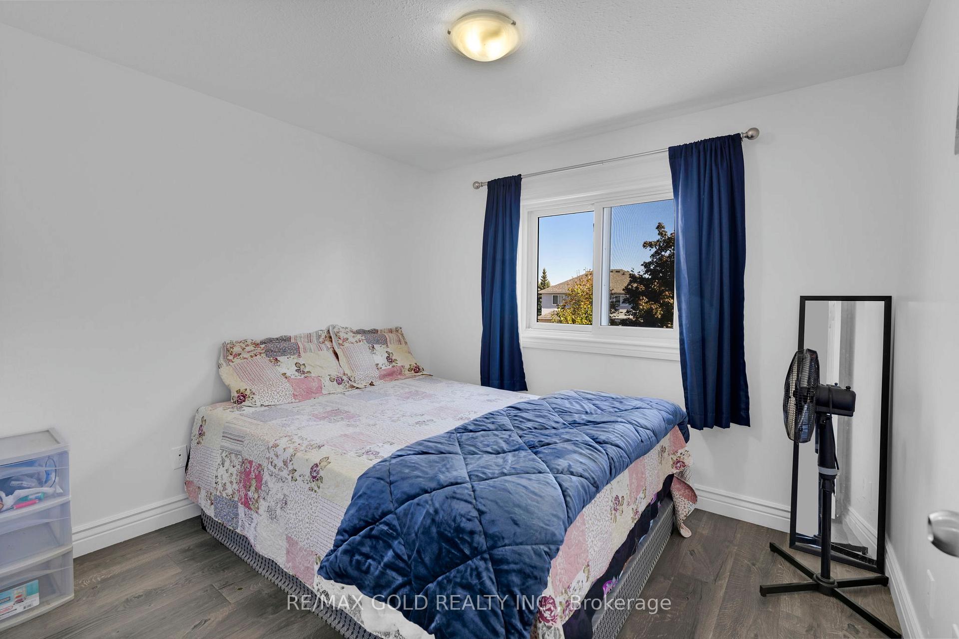 Photo 19 of 46 Activa Avenue, Kitchener, Larentian West — HOMEH