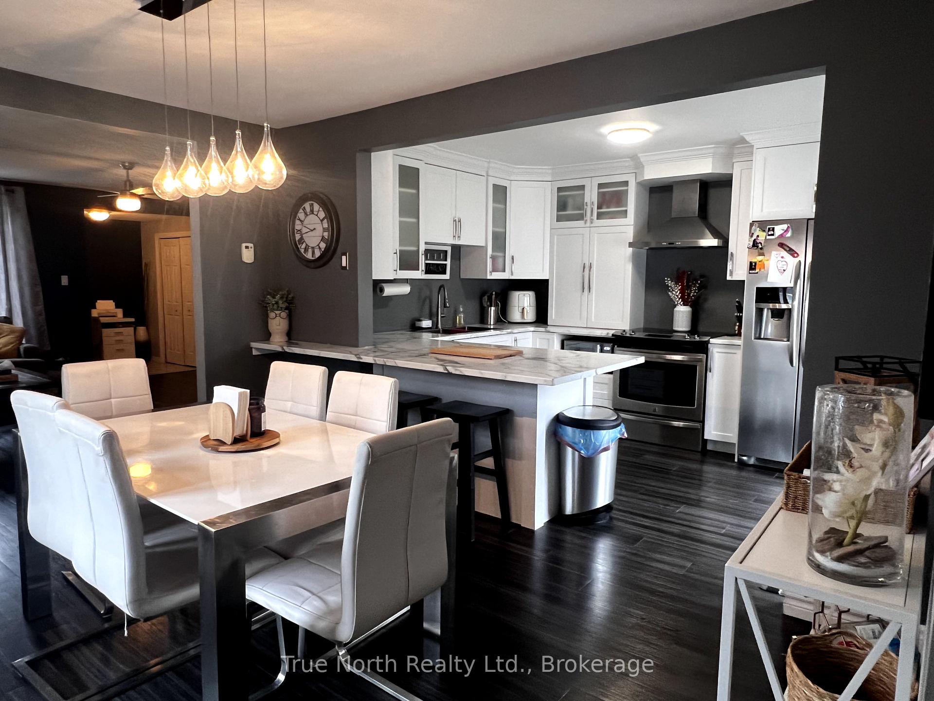 Photo 5 of 18 Victoria Street, Kapuskasing — HOMEH