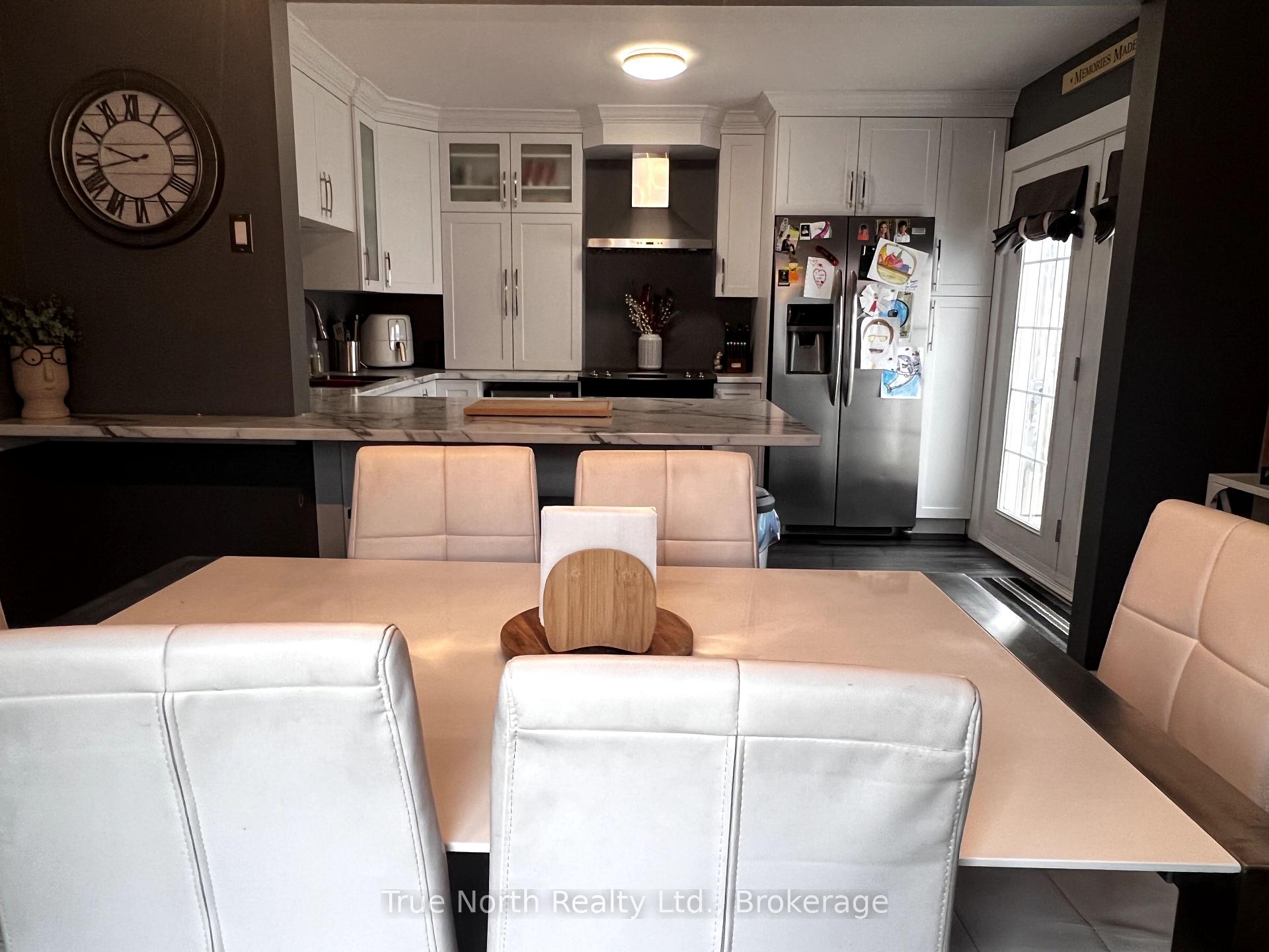 Photo 8 of 18 Victoria Street, Kapuskasing — HOMEH