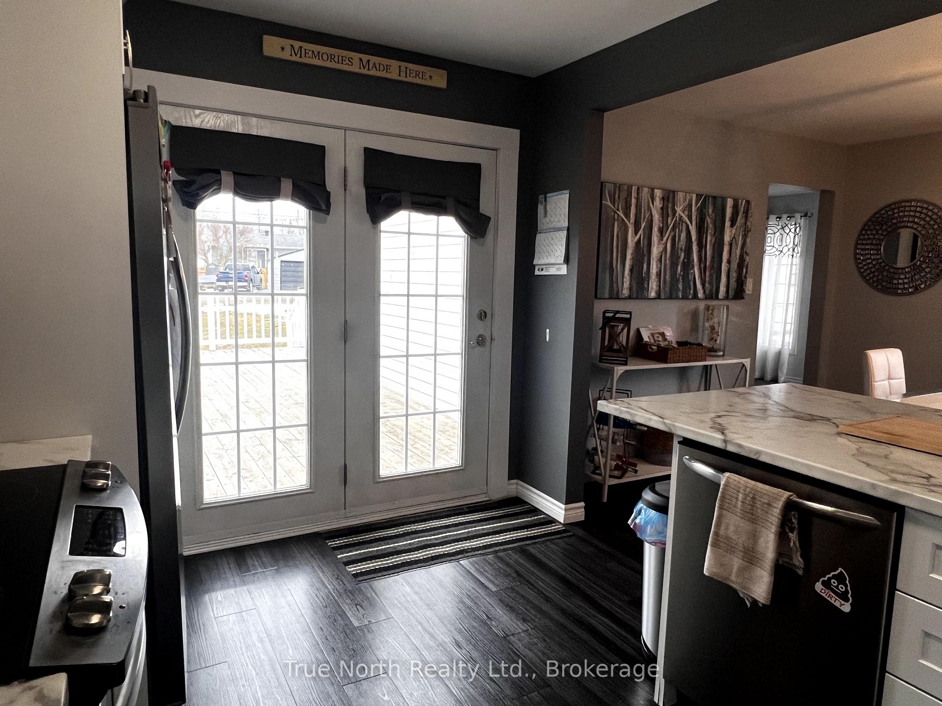 Photo 11 of 18 Victoria Street, Kapuskasing — HOMEH