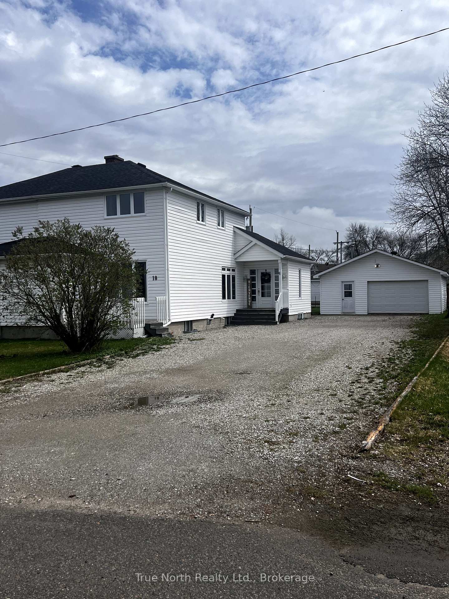 Photo 34 of 18 Victoria Street, Kapuskasing — HOMEH