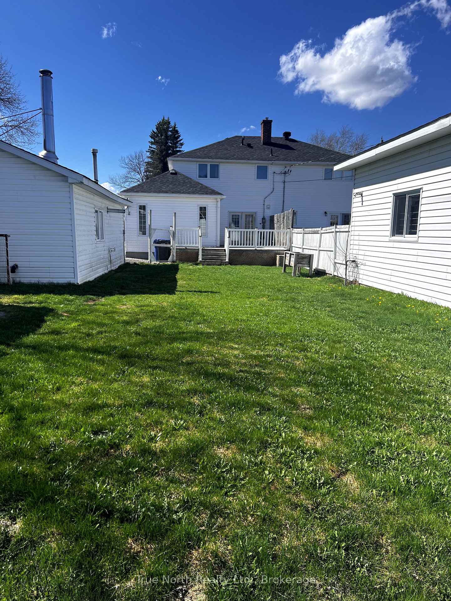 Photo 36 of 18 Victoria Street, Kapuskasing — HOMEH