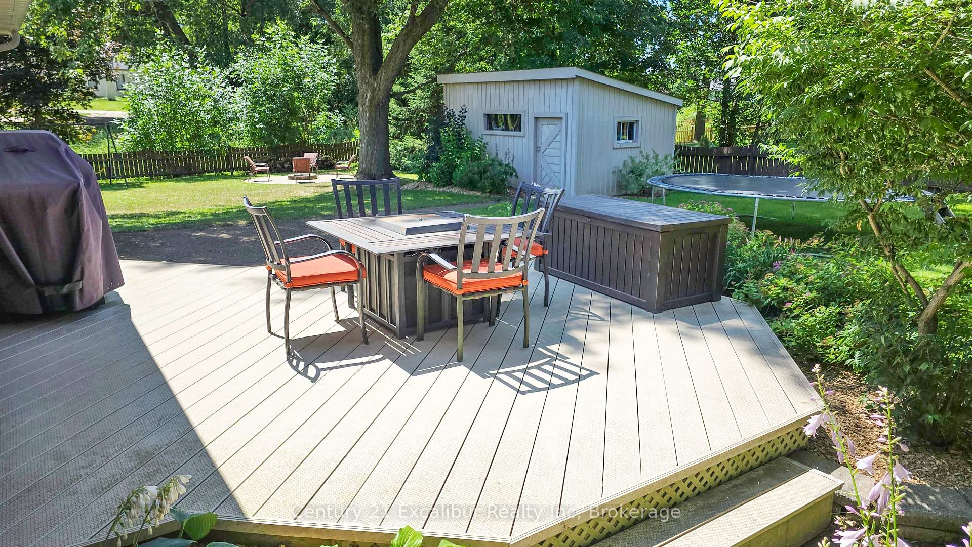 Photo 19 of 22 Rebecca Street W, Mapleton, Rural Mapleton — HOMEH