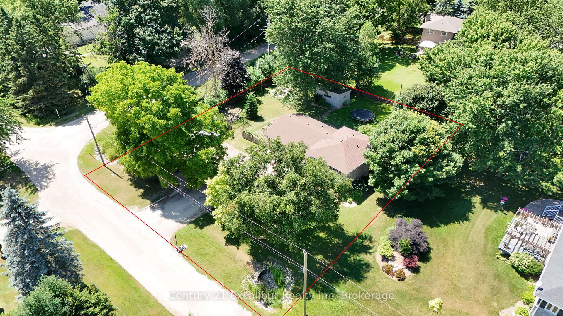 Photo 25 of 22 Rebecca Street W, Mapleton, Rural Mapleton — HOMEH
