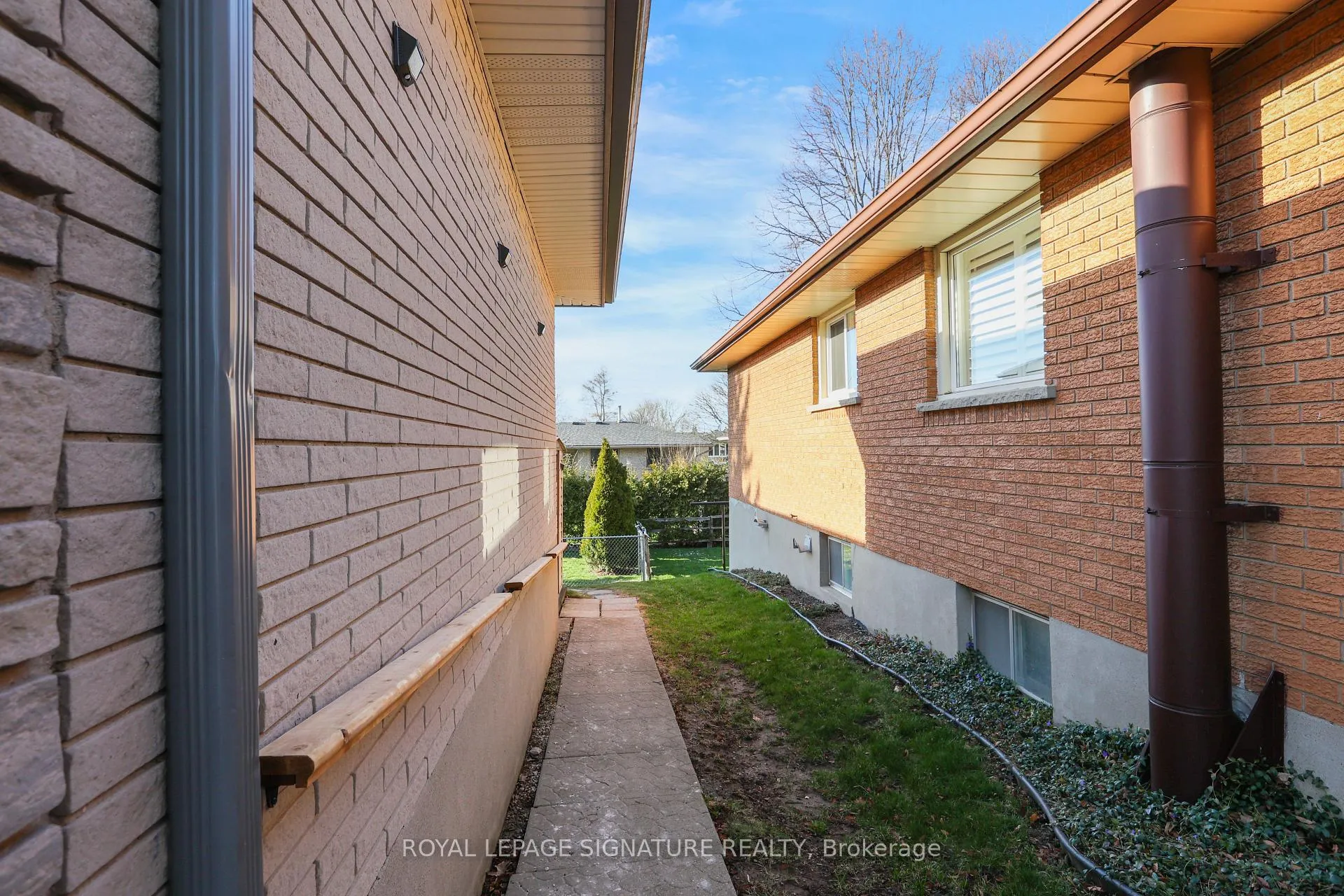 Photo 22 of 1506 Queen's Boulevard, Kitchener — HOMEH