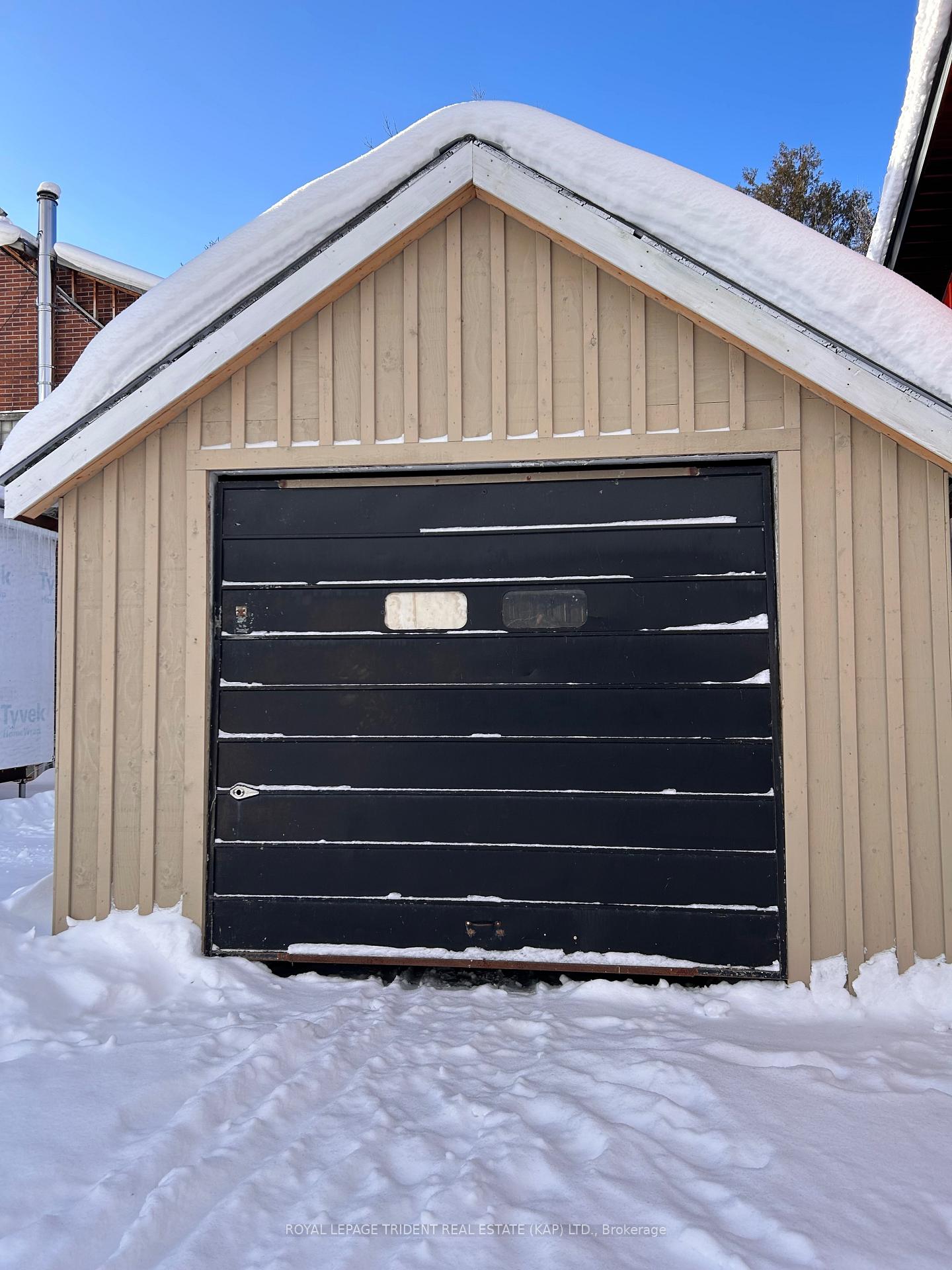 Photo 4 of 11 Cain Avenue, Kapuskasing — HOMEH