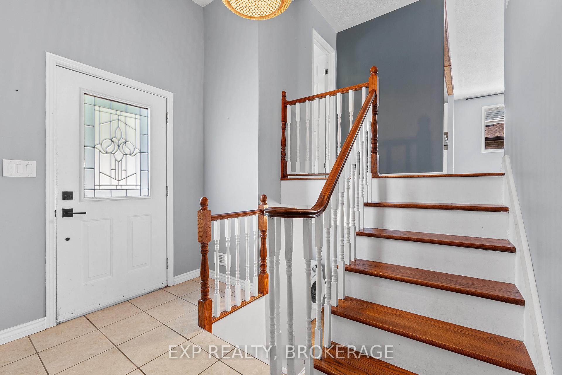 Photo 4 of 926 Cresthill Street, Kingston, North of Taylor-Kidd Blvd — HOMEH