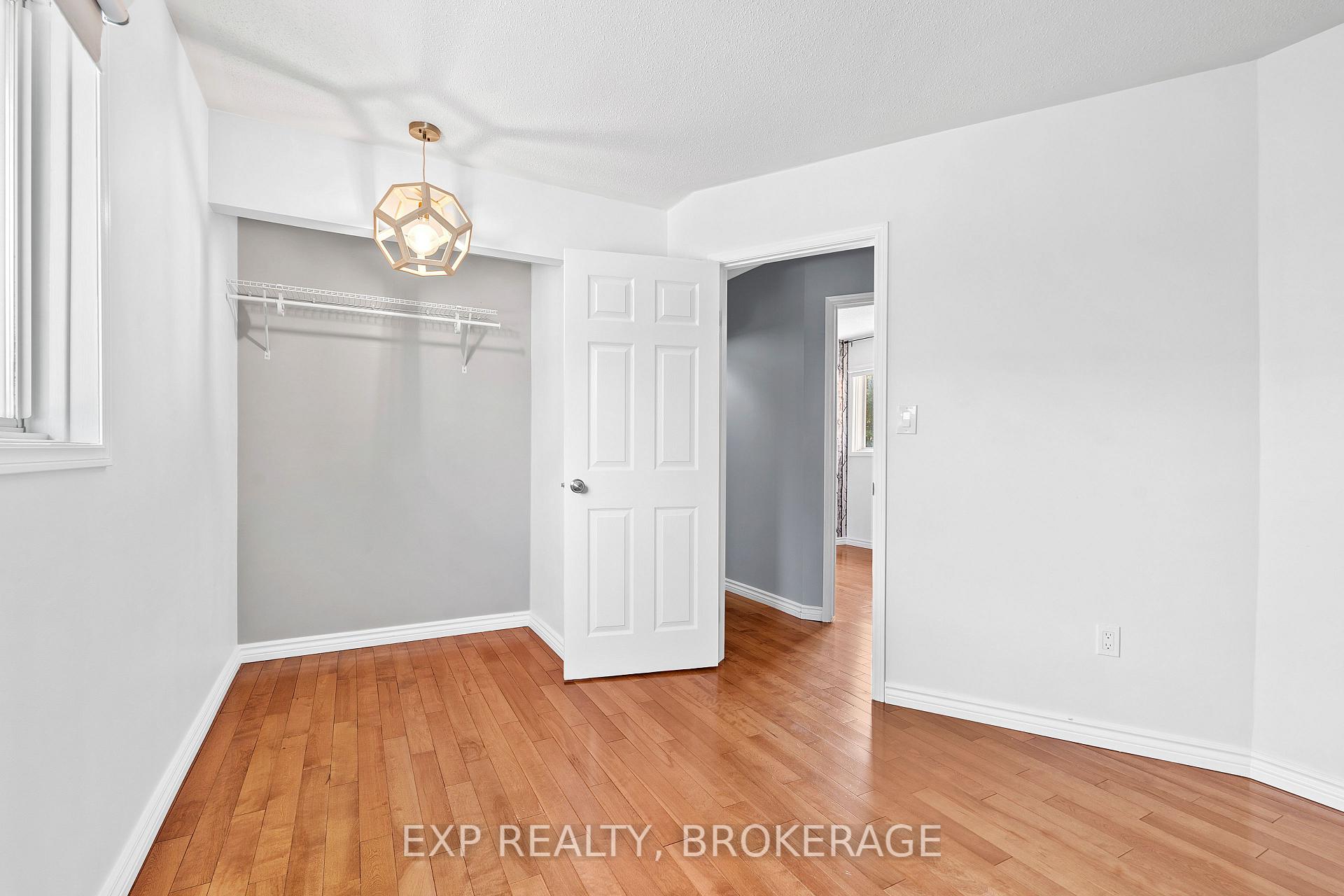 Photo 22 of 926 Cresthill Street, Kingston, North of Taylor-Kidd Blvd — HOMEH