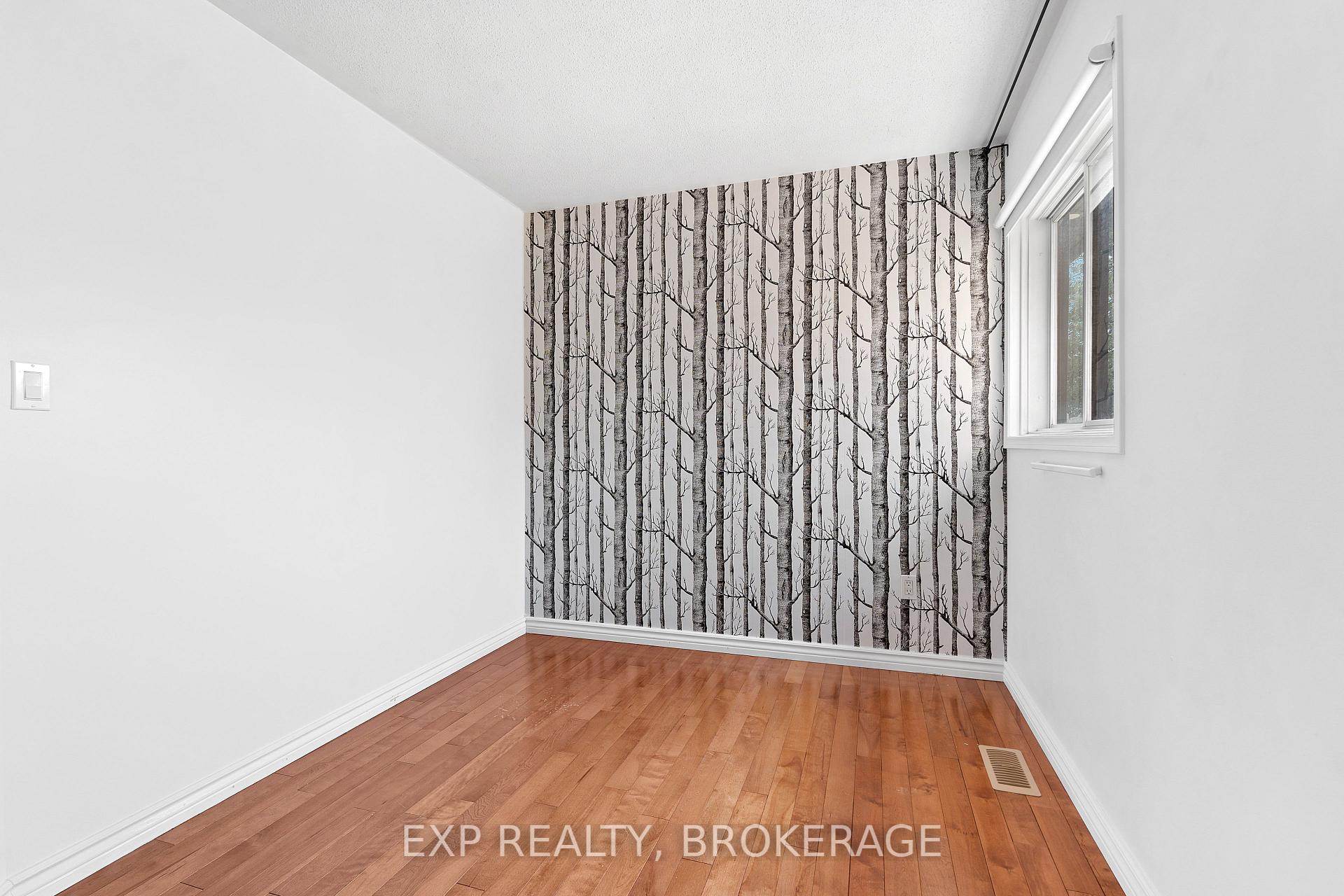 Photo 23 of 926 Cresthill Street, Kingston, North of Taylor-Kidd Blvd — HOMEH