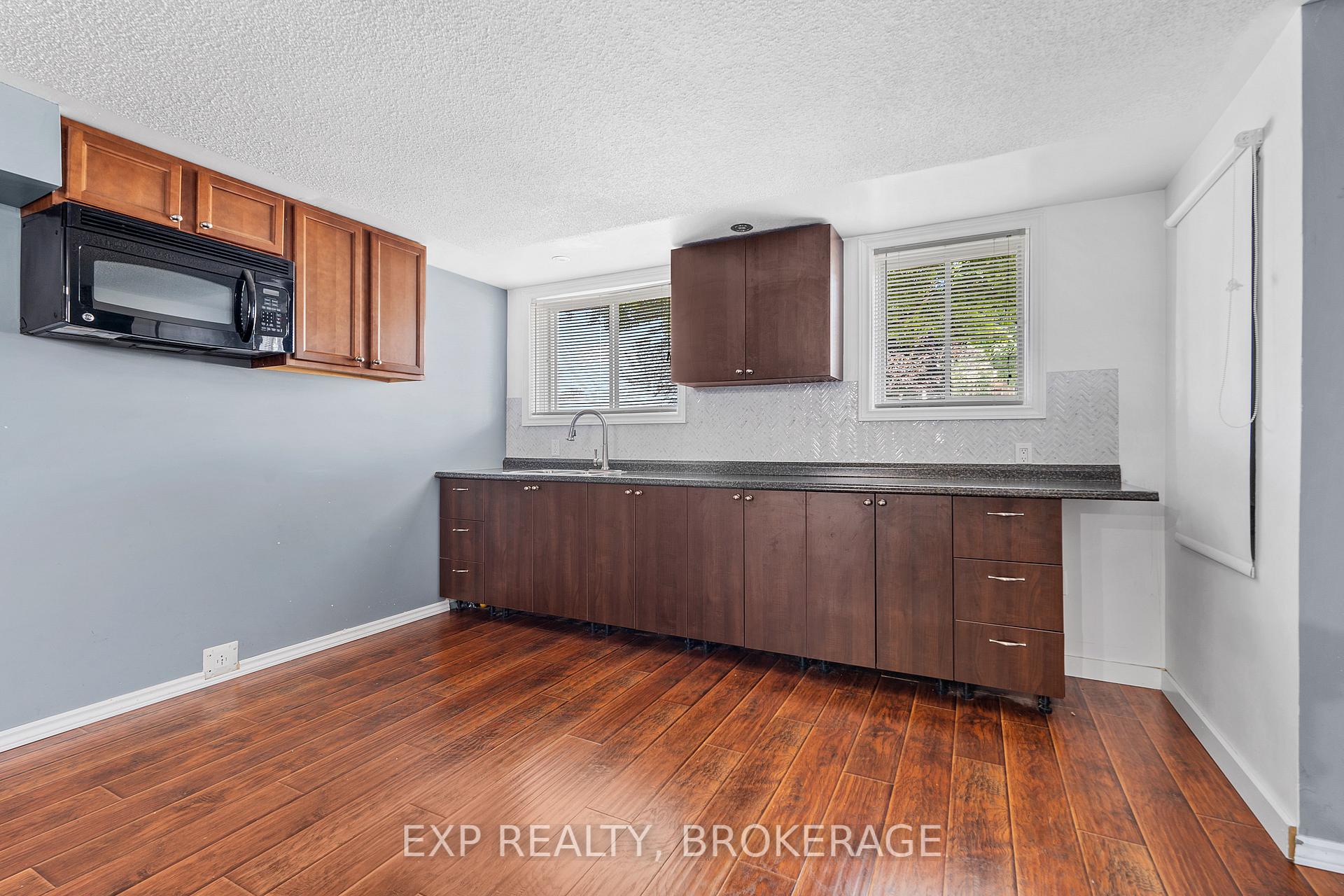 Photo 36 of 926 Cresthill Street, Kingston, North of Taylor-Kidd Blvd — HOMEH