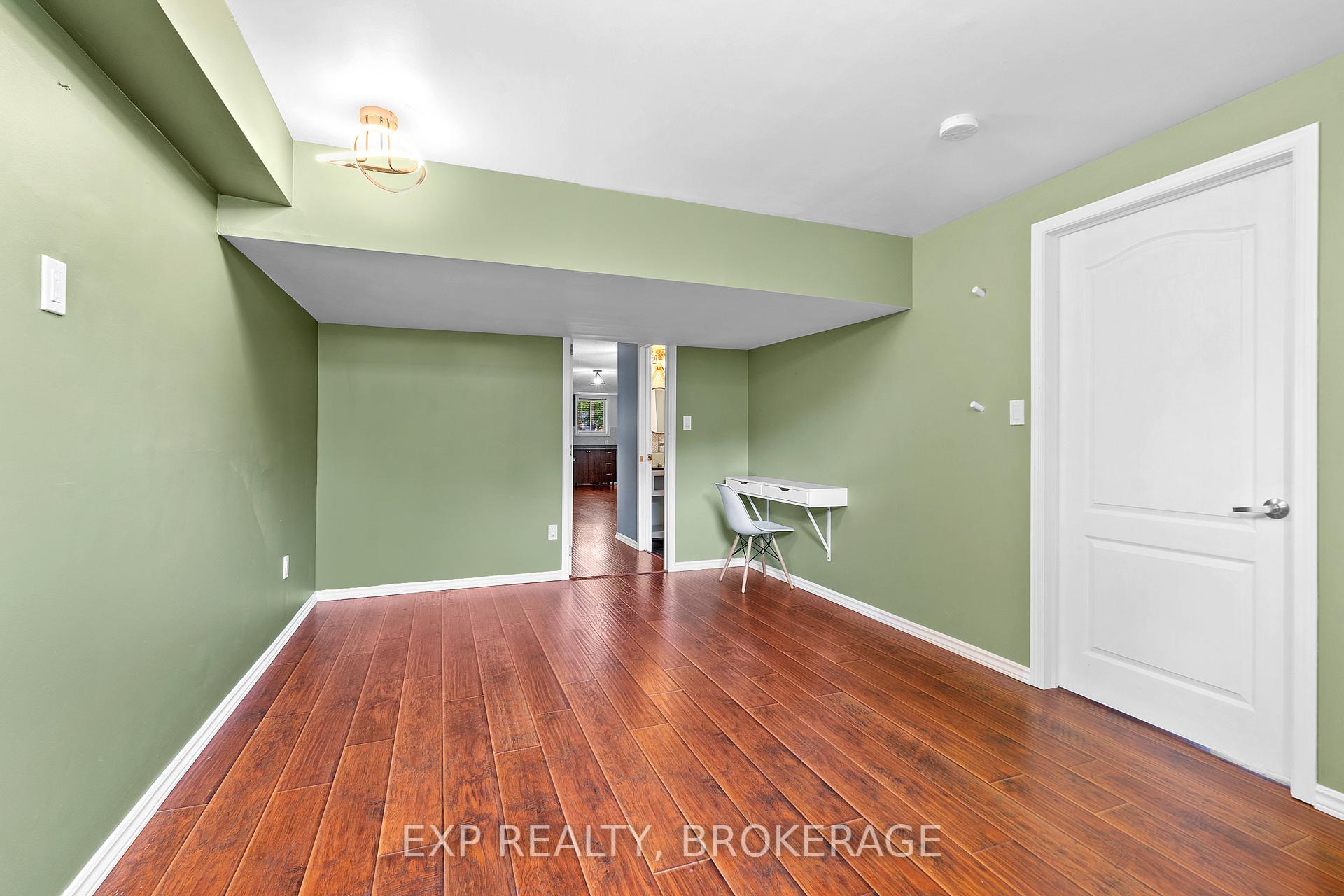 Photo 41 of 926 Cresthill Street, Kingston, North of Taylor-Kidd Blvd — HOMEH