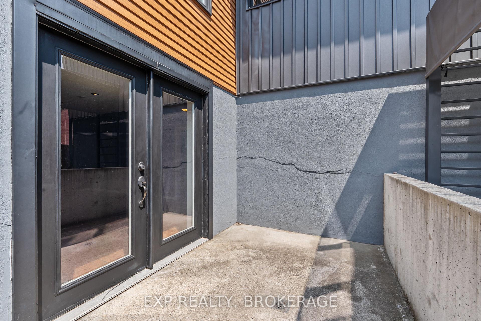 Photo 47 of 926 Cresthill Street, Kingston, North of Taylor-Kidd Blvd — HOMEH