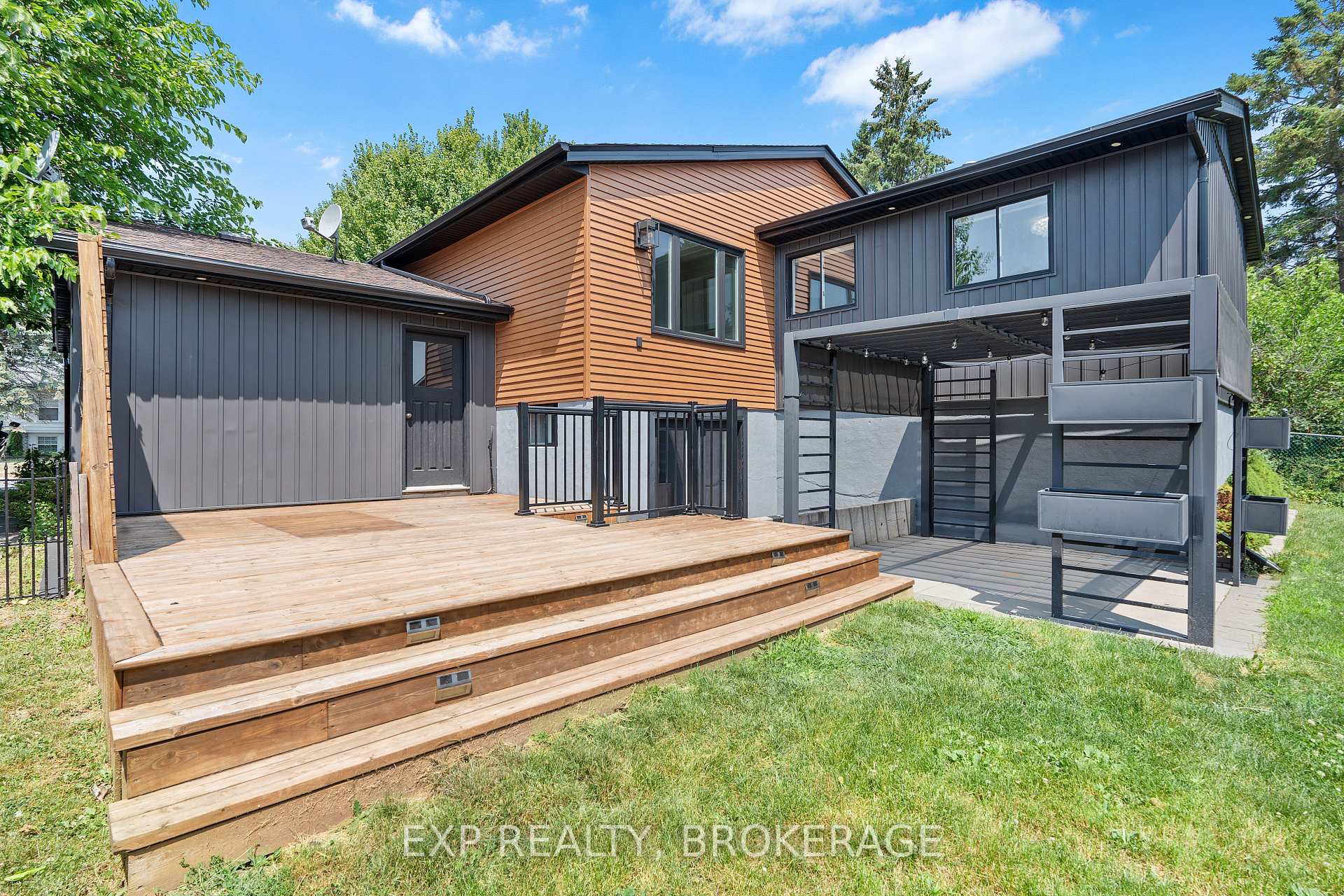 Photo 48 of 926 Cresthill Street, Kingston, North of Taylor-Kidd Blvd — HOMEH