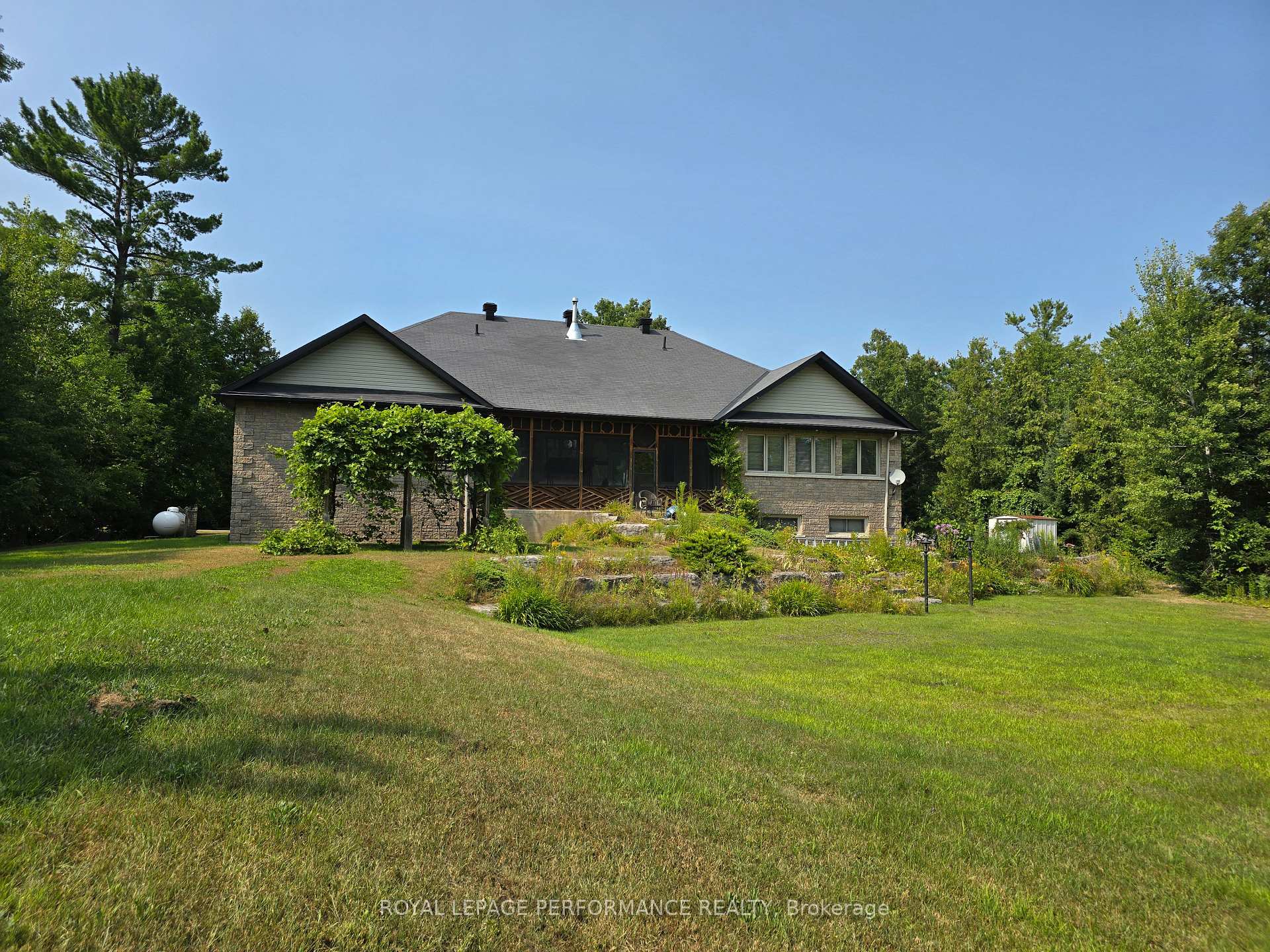 Photo 3 of 78 Eileen Street, Laurentian Valley — HOMEH