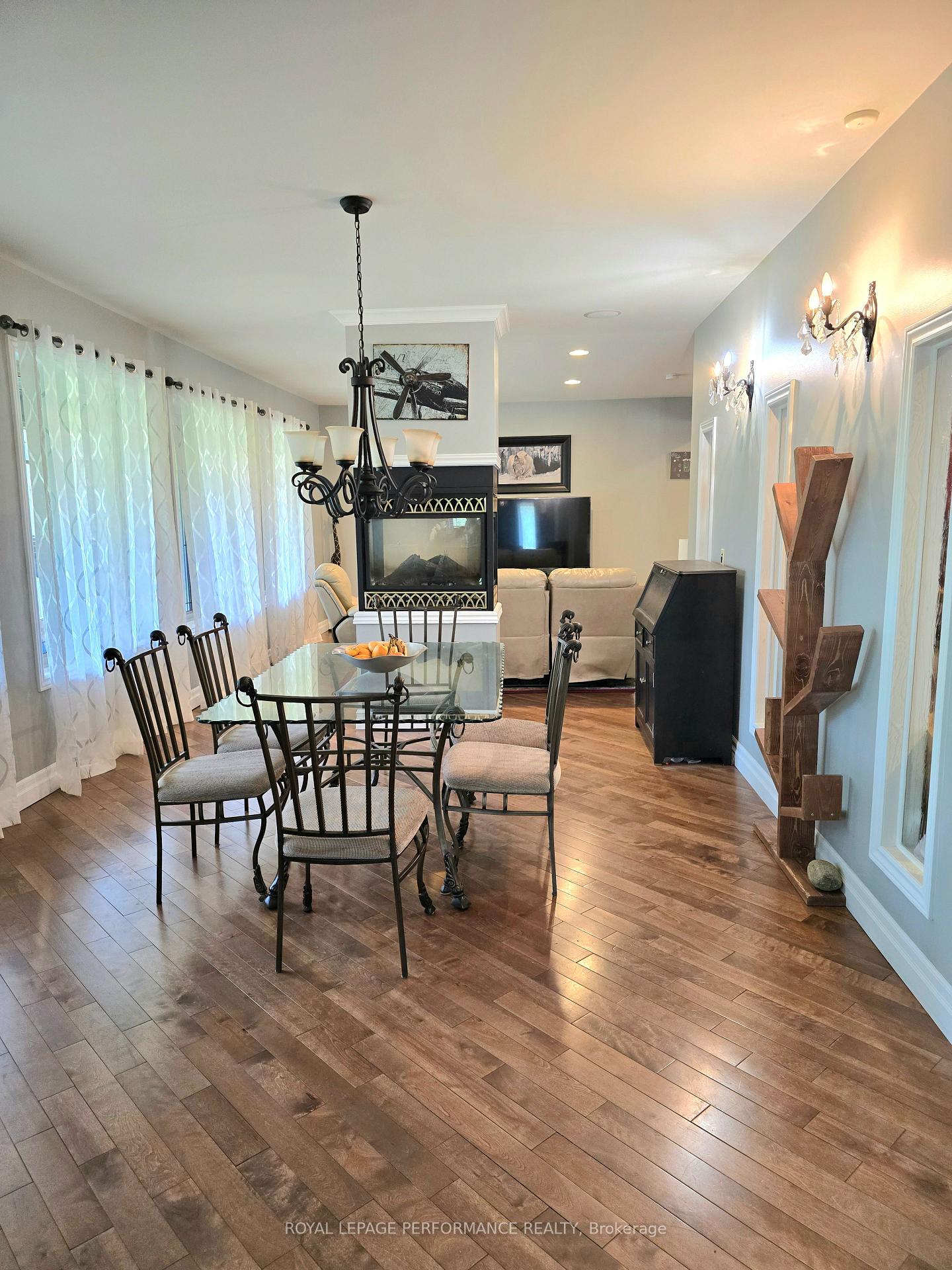 Photo 11 of 78 Eileen Street, Laurentian Valley — HOMEH