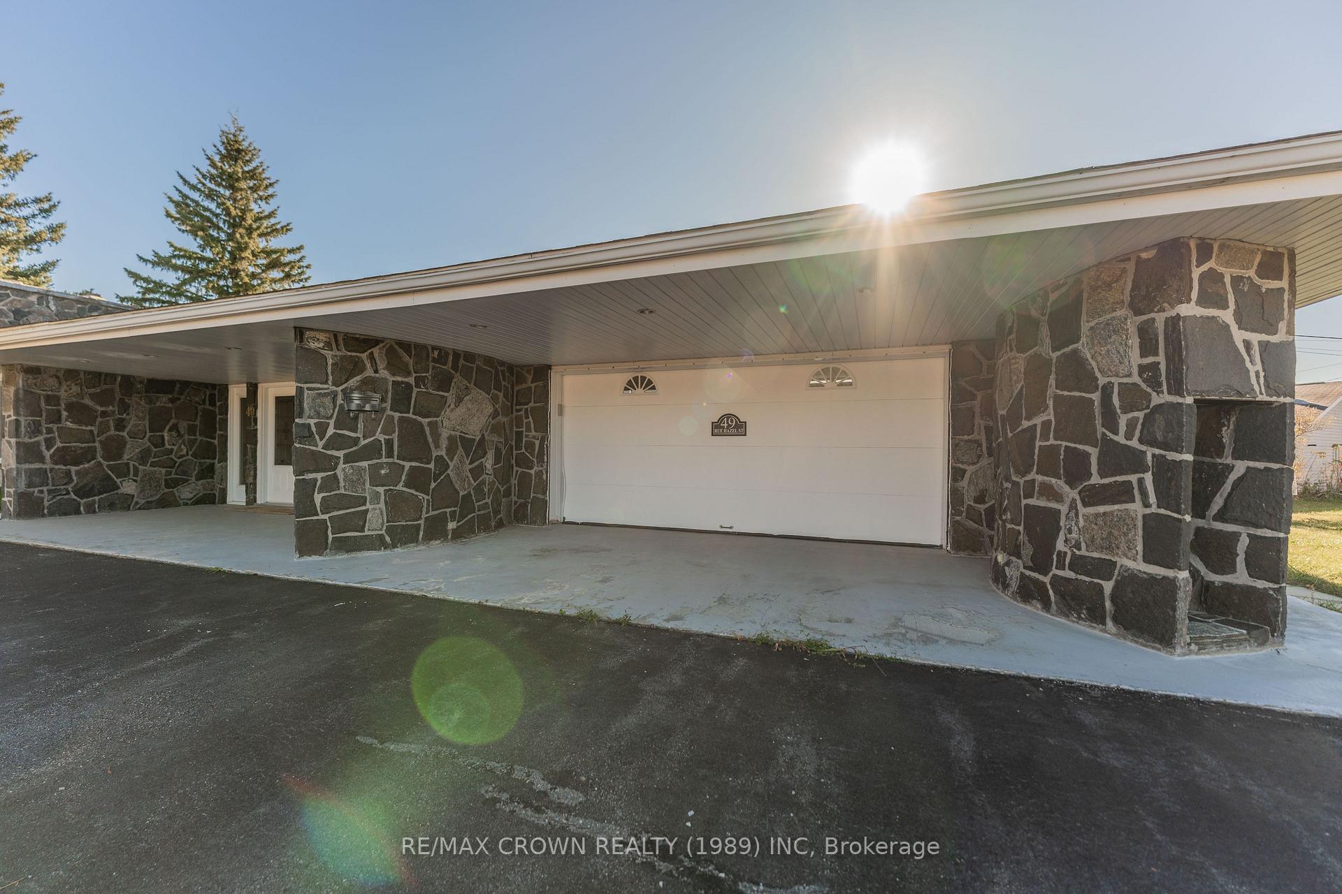 Photo 4 of 49 Hazel Street, Kapuskasing — HOMEH