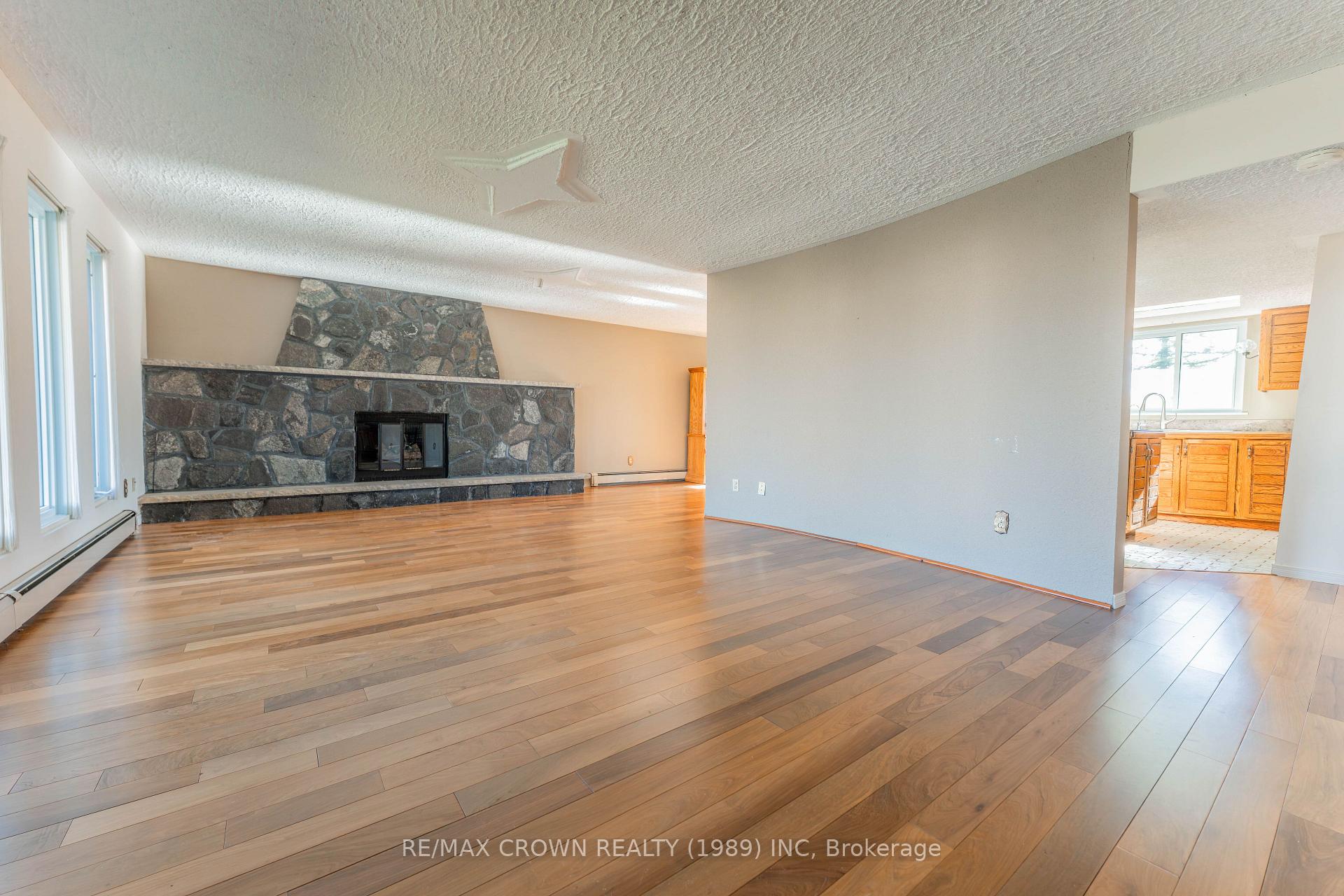 Photo 10 of 49 Hazel Street, Kapuskasing — HOMEH