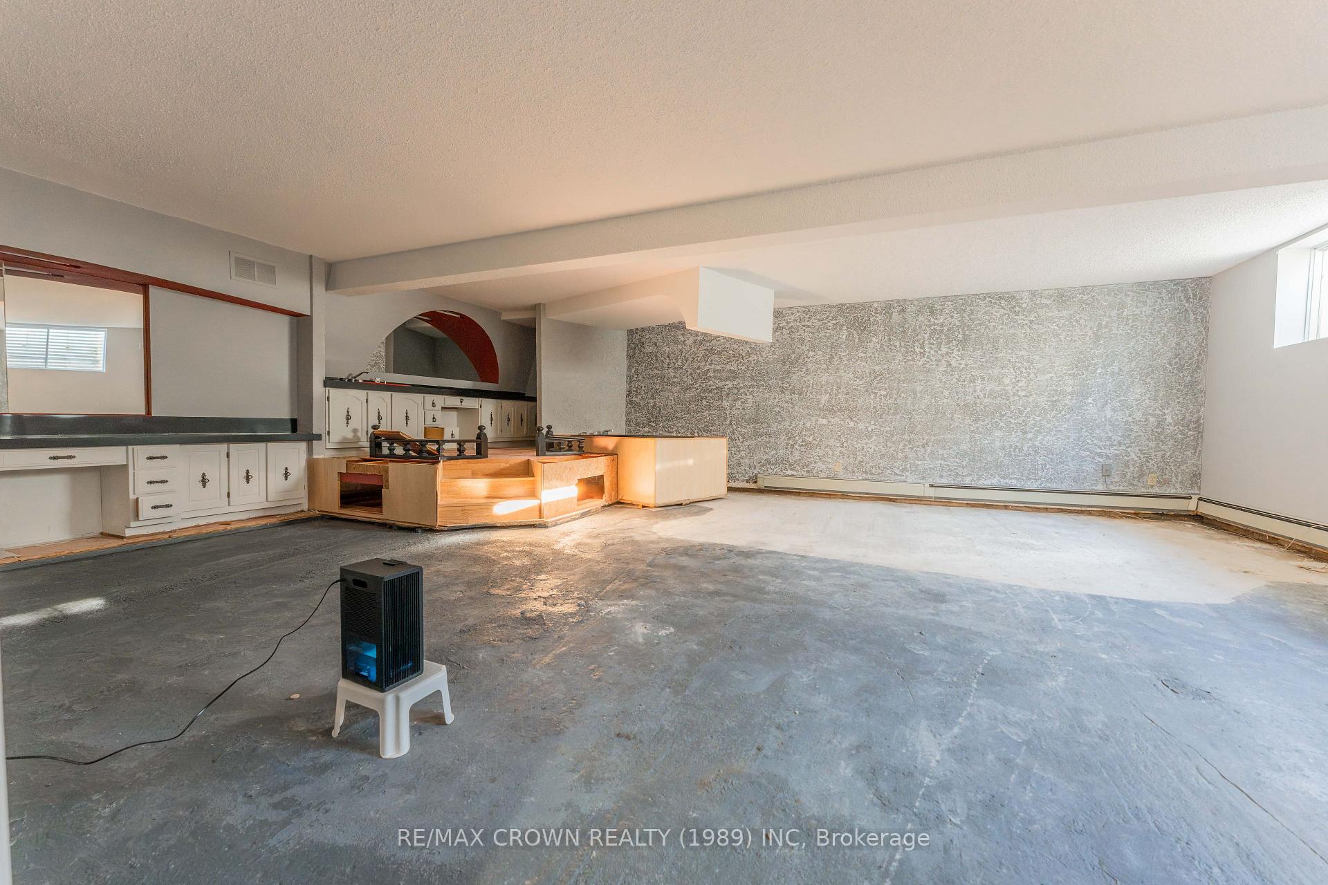 Photo 25 of 49 Hazel Street, Kapuskasing — HOMEH