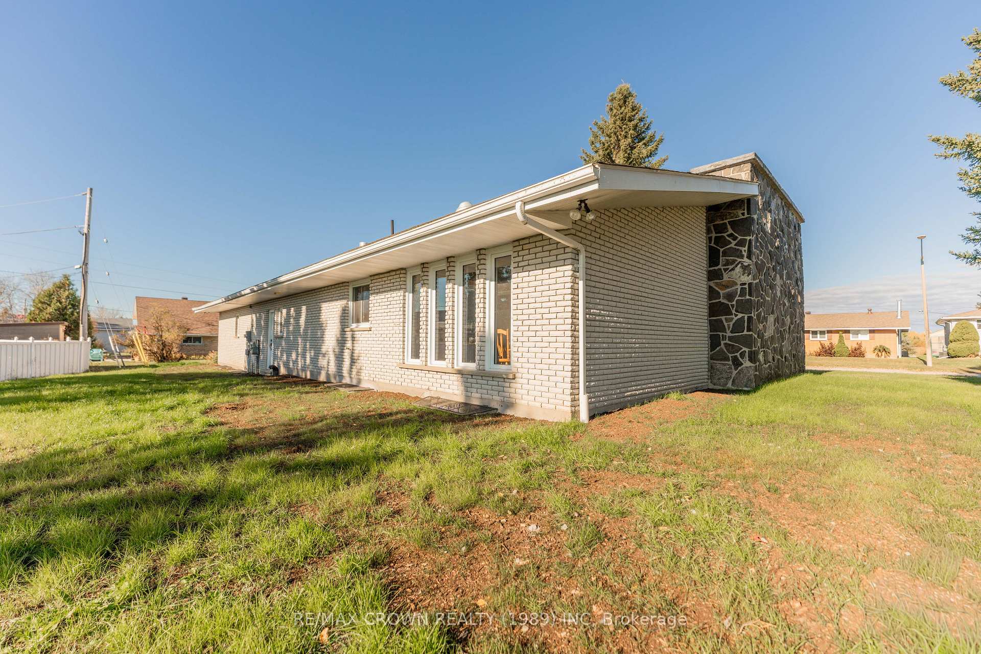 Photo 48 of 49 Hazel Street, Kapuskasing — HOMEH