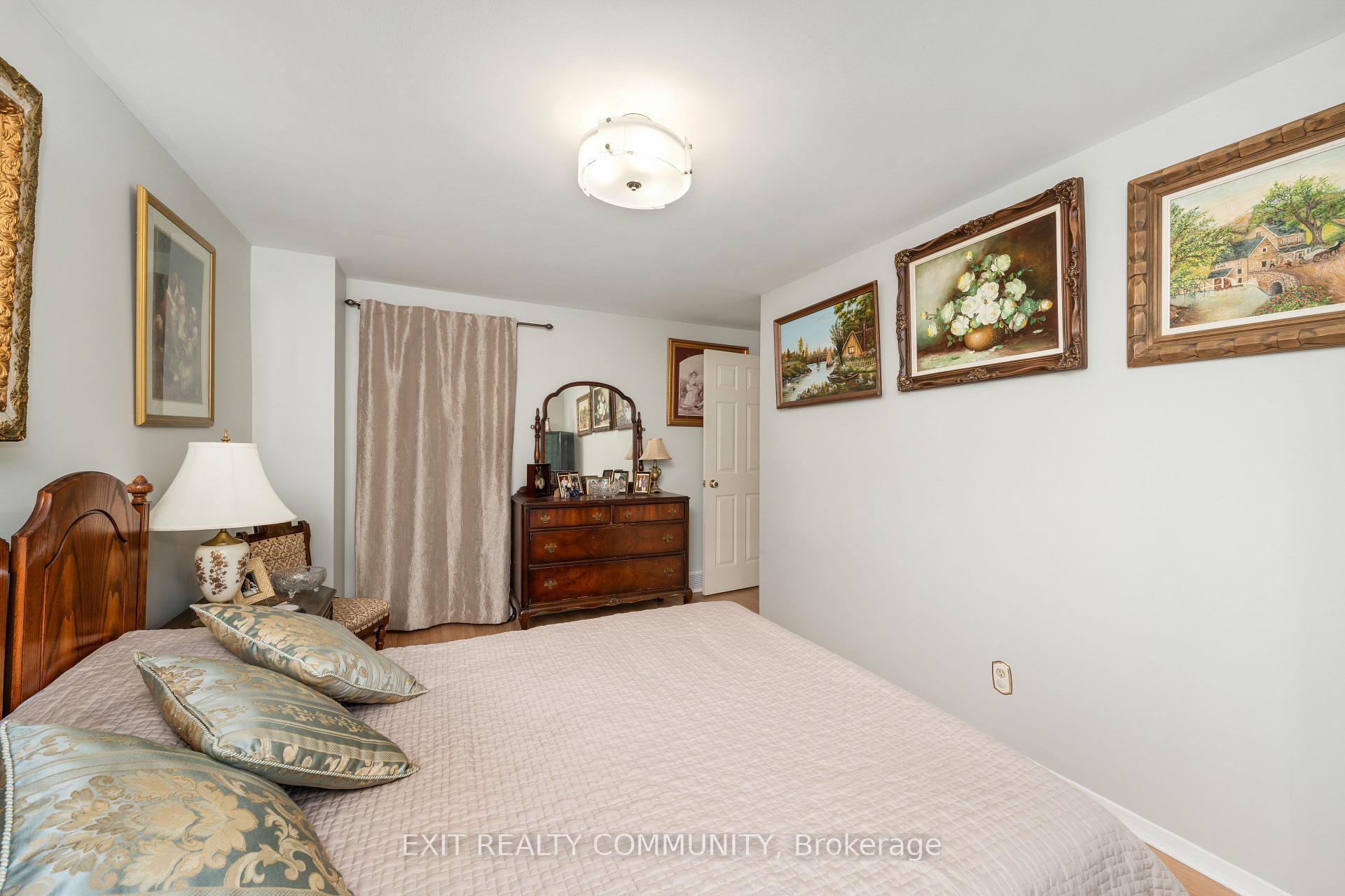 Photo 6 of 651 Roger Street, Sarnia — HOMEH
