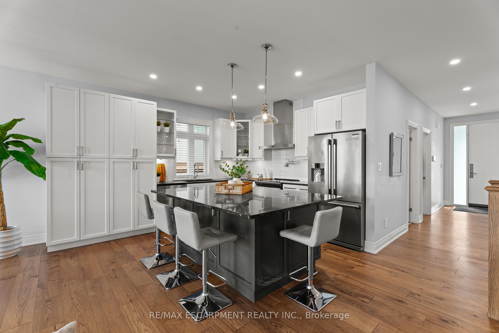 Photo 6 of 212 Viger Drive, Welland, Lincoln/Crowland — HOMEH