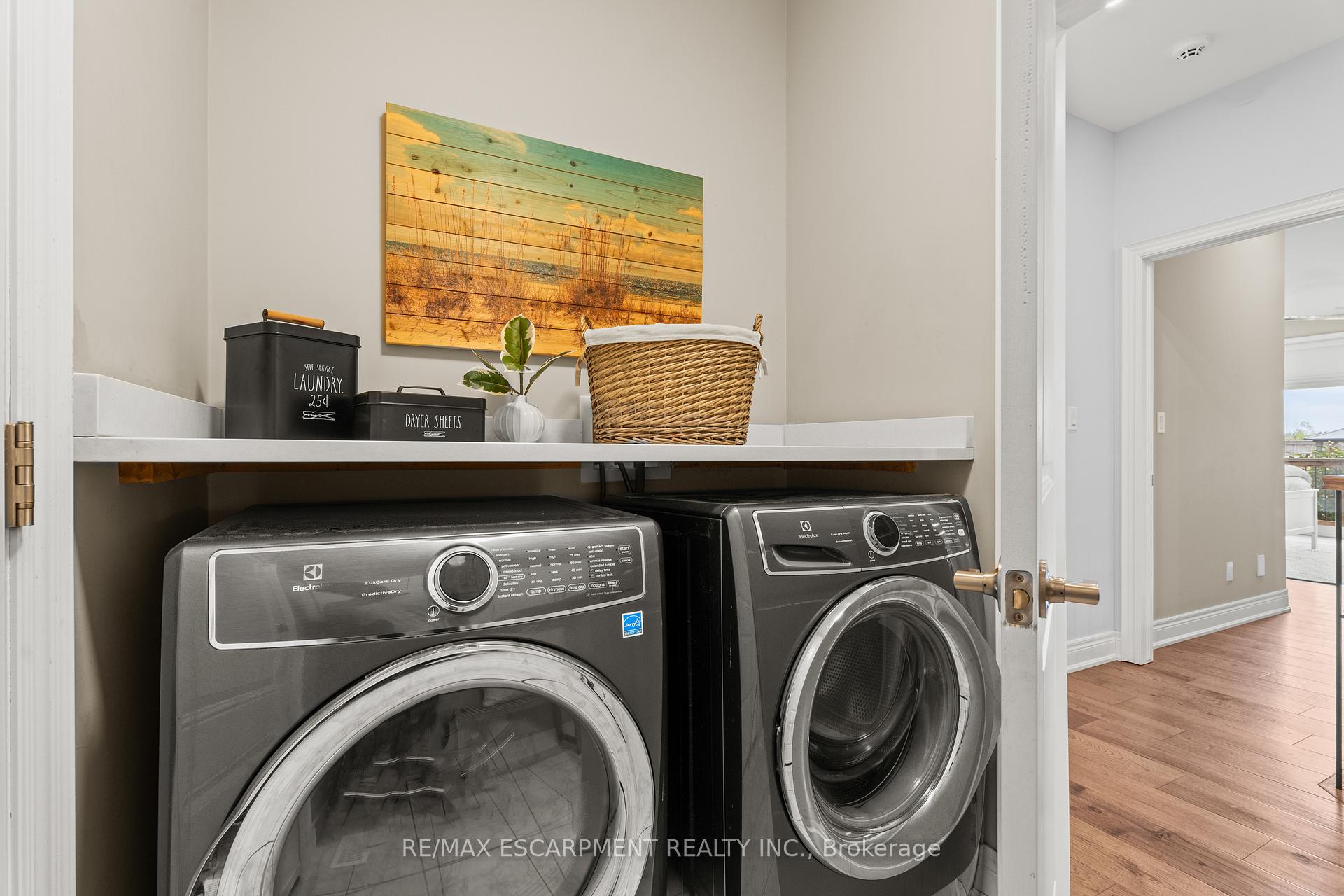 Photo 9 of 212 Viger Drive, Welland, Lincoln/Crowland — HOMEH