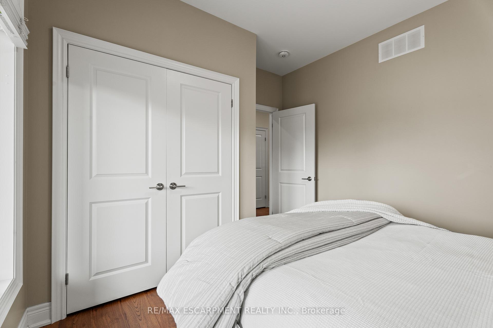 Photo 12 of 212 Viger Drive, Welland, Lincoln/Crowland — HOMEH