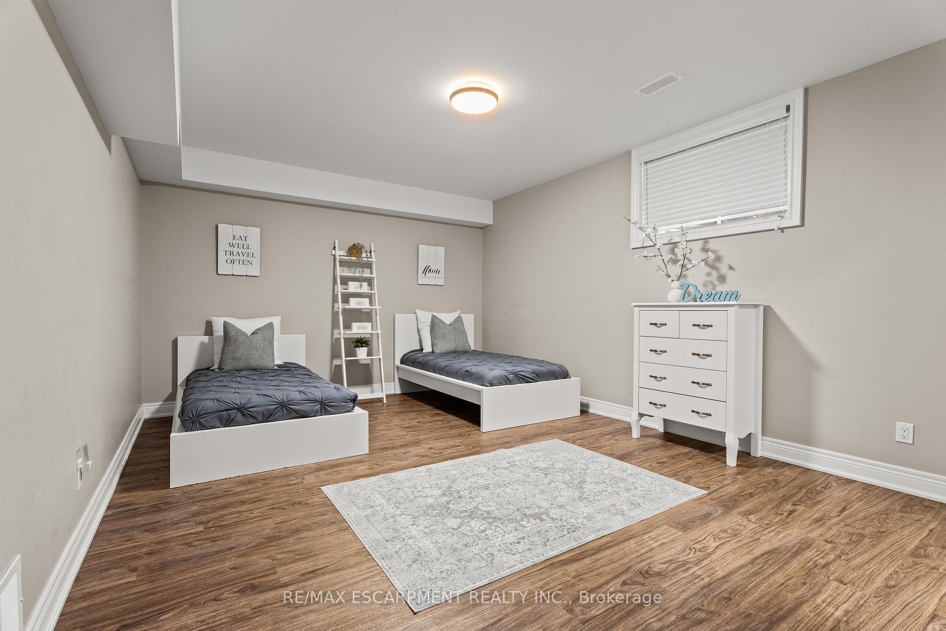 Photo 21 of 212 Viger Drive, Welland, Lincoln/Crowland — HOMEH