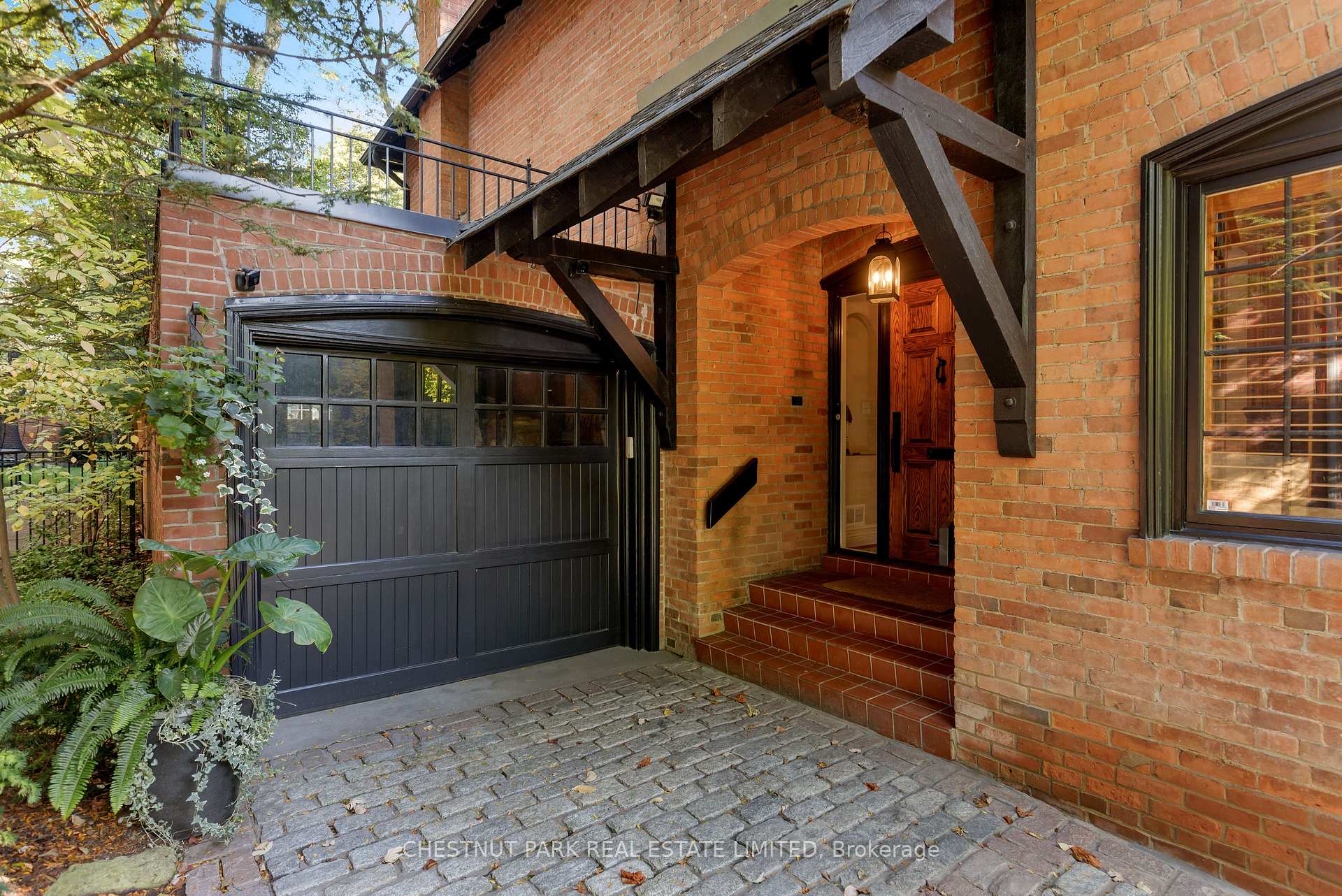 Photo 16 of 20 McKenzie Avenue, Toronto, Rosedale-Moore Park — HOMEH