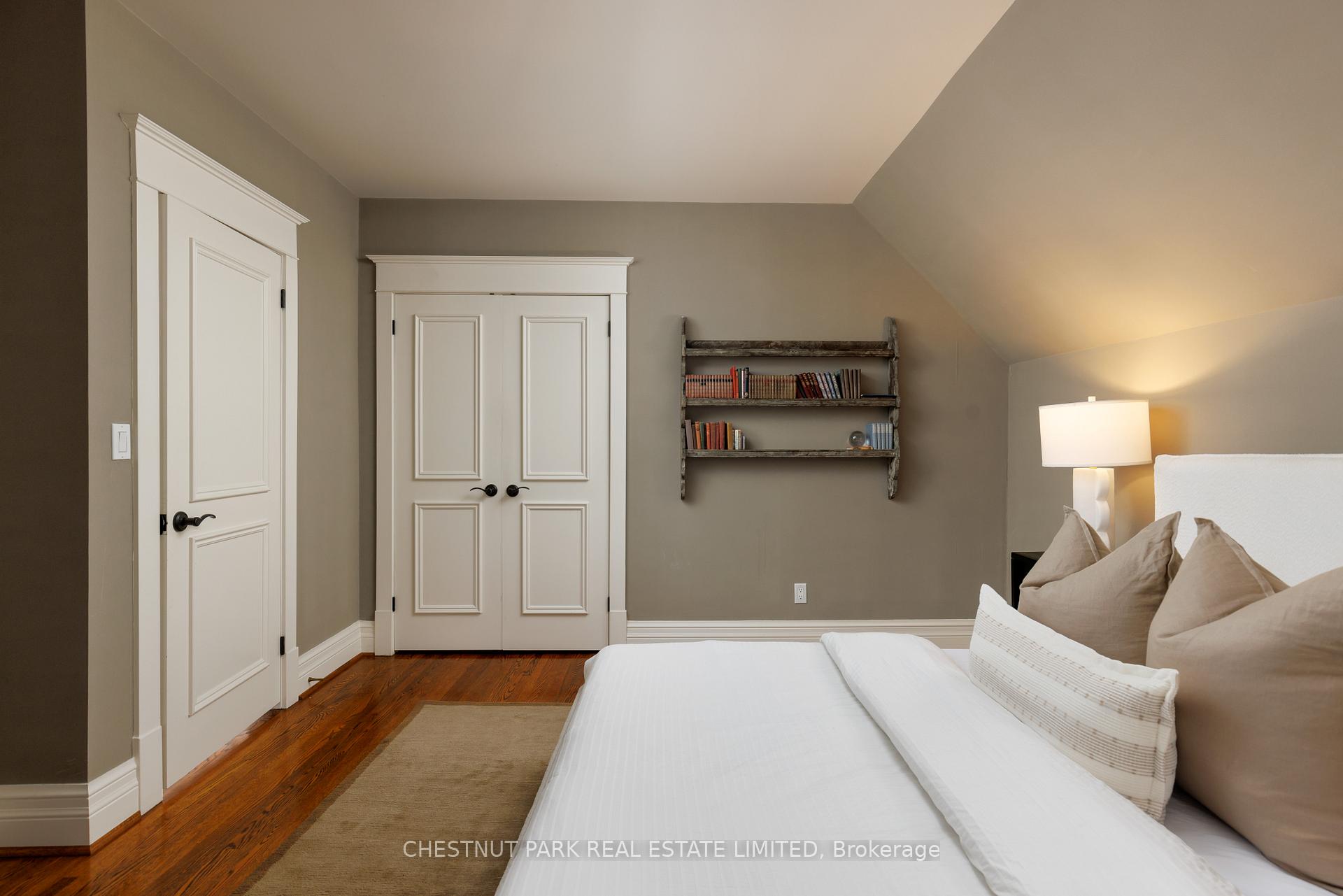 Photo 19 of 20 McKenzie Avenue, Toronto, Rosedale-Moore Park — HOMEH