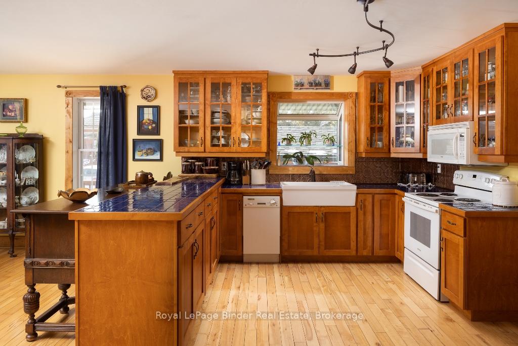 Photo 7 of 453 Elmstead Road, Lakeshore — HOMEH