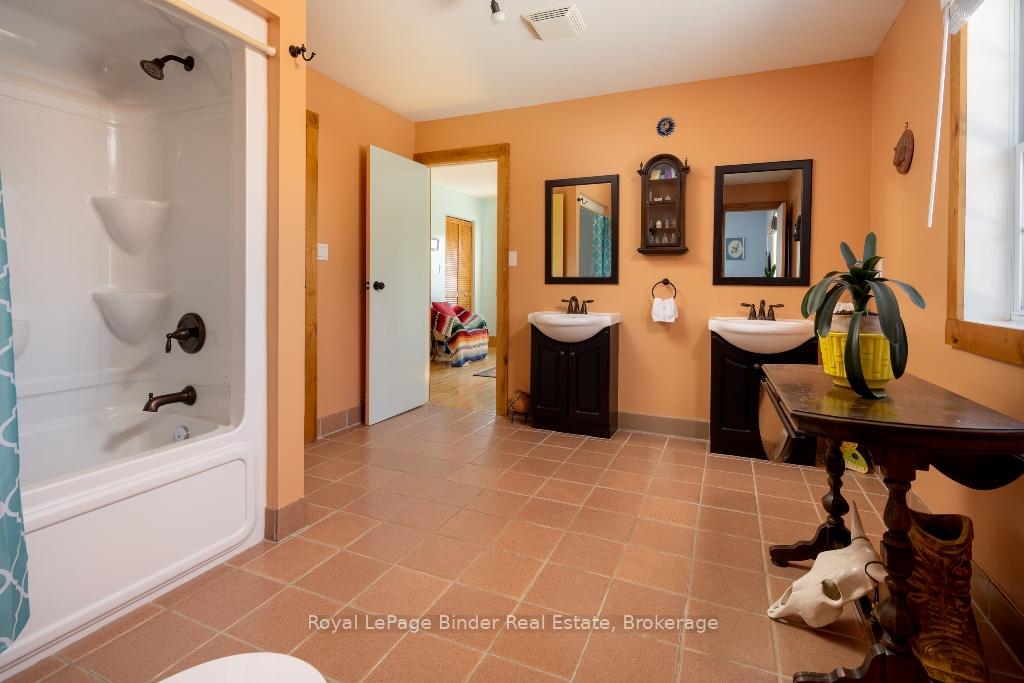 Photo 18 of 453 Elmstead Road, Lakeshore — HOMEH