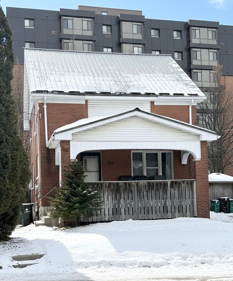 Front of 179 Regina Street N