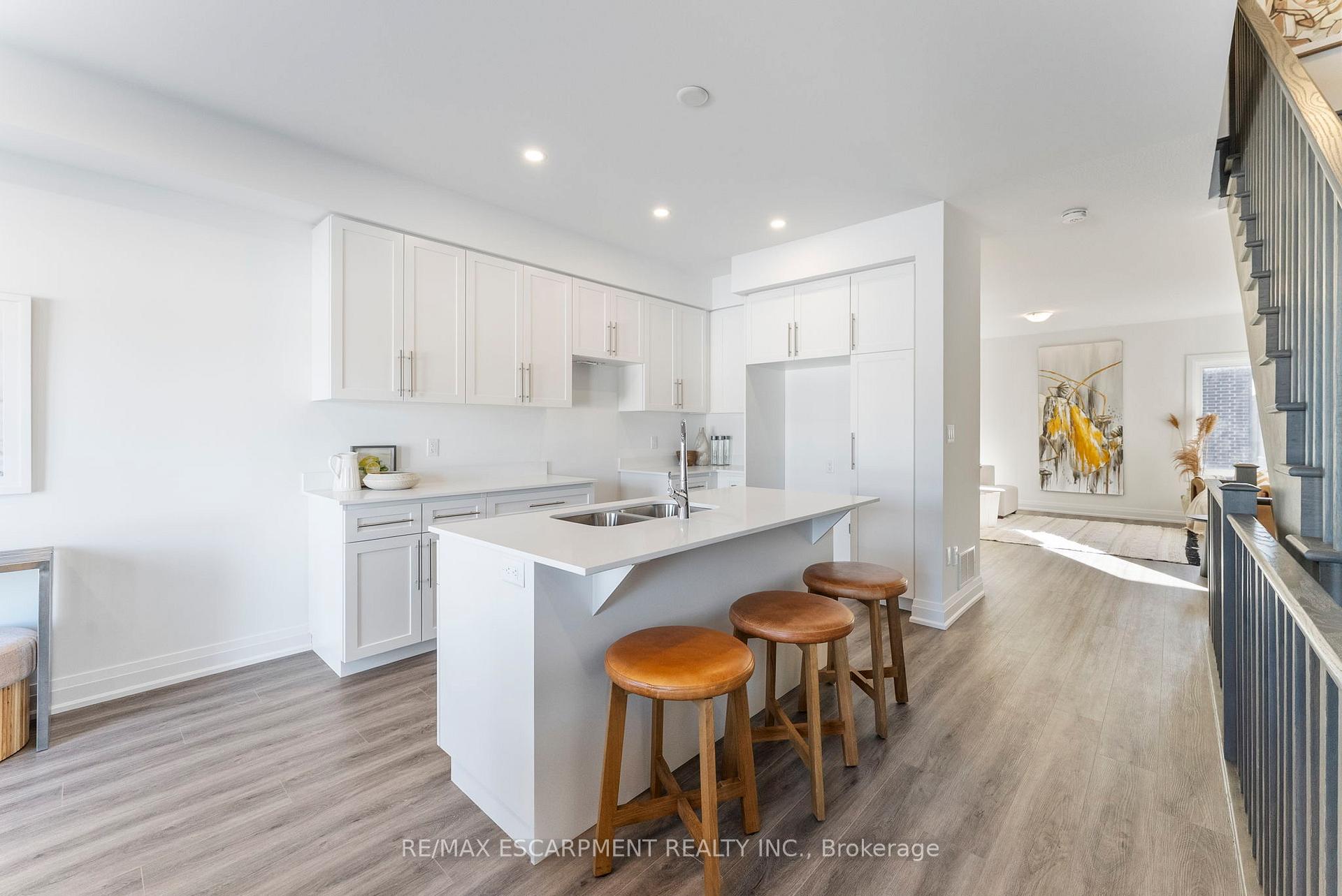 Photo 16 of 14 Clear Valley Lane, Hamilton, Mount Hope — HOMEH