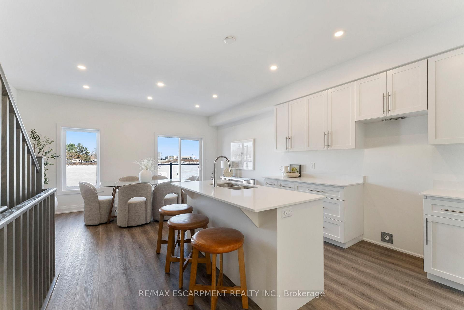 Photo 19 of 14 Clear Valley Lane, Hamilton, Mount Hope — HOMEH