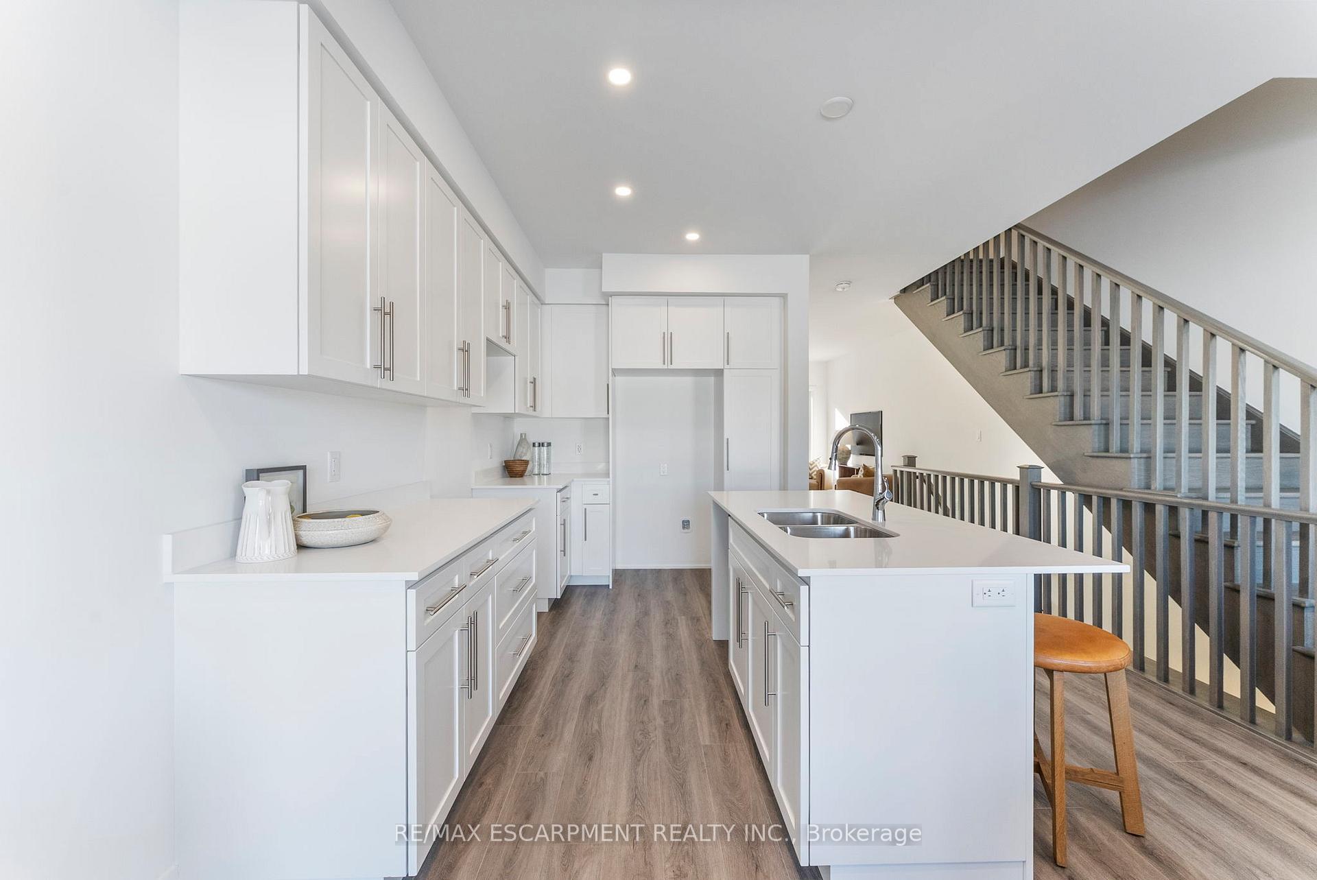 Photo 4 of 14 Clear Valley Lane, Hamilton, Mount Hope — HOMEH