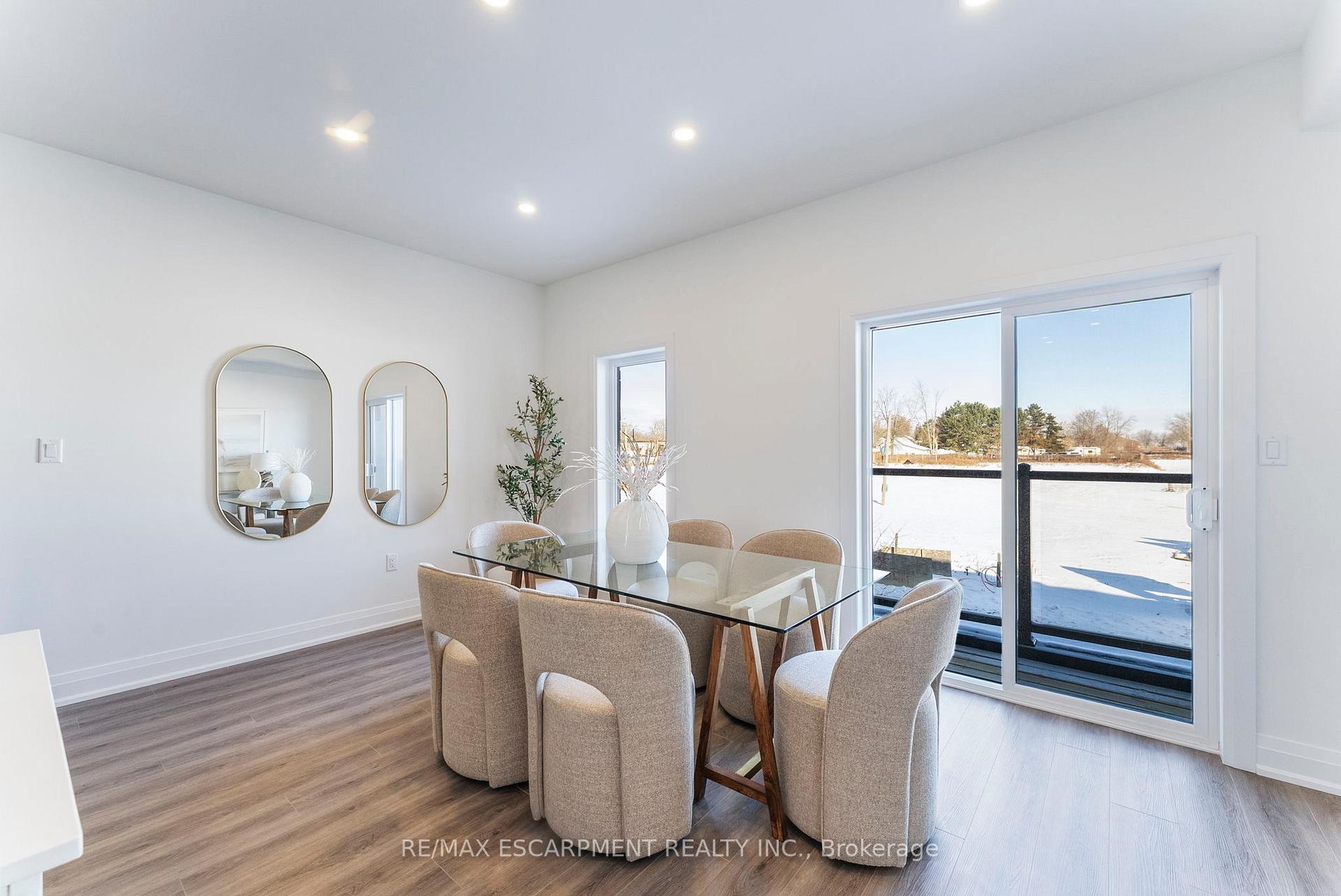 Photo 3 of 14 Clear Valley Lane, Hamilton, Mount Hope — HOMEH