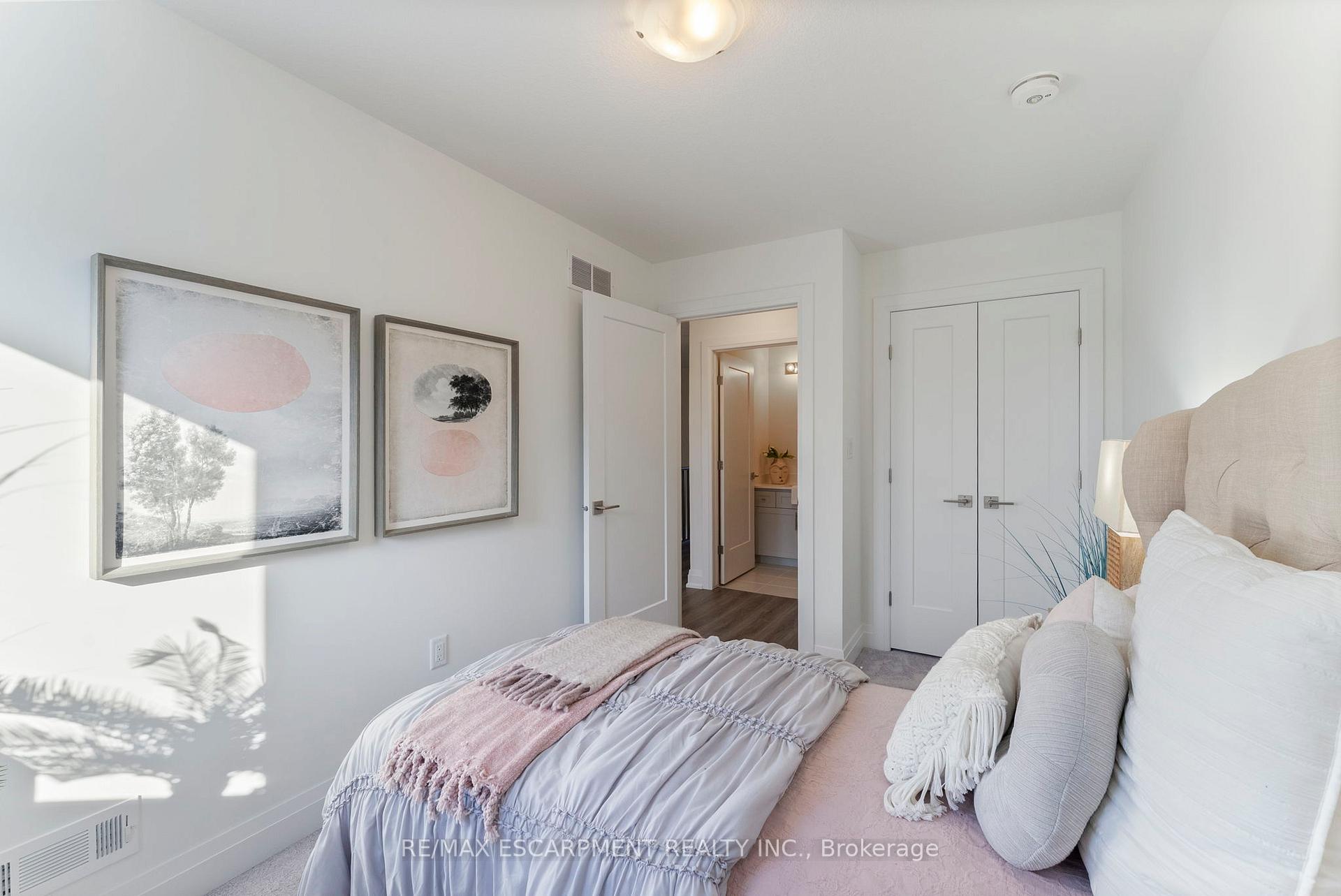 Photo 44 of 14 Clear Valley Lane, Hamilton, Mount Hope — HOMEH