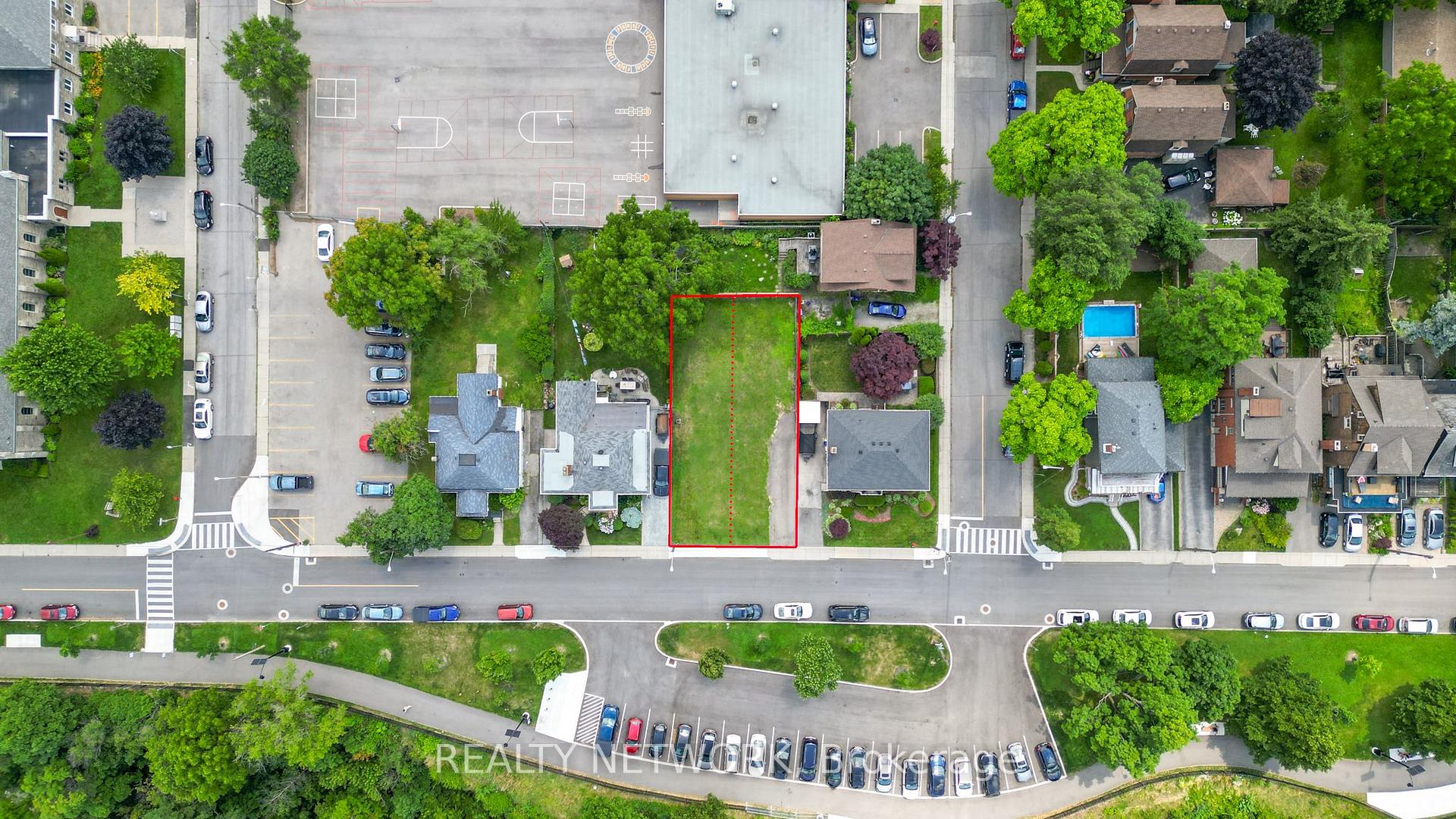 Photo 10 of 238 Mountain Park Avenue, Hamilton, Eastmount — HOMEH