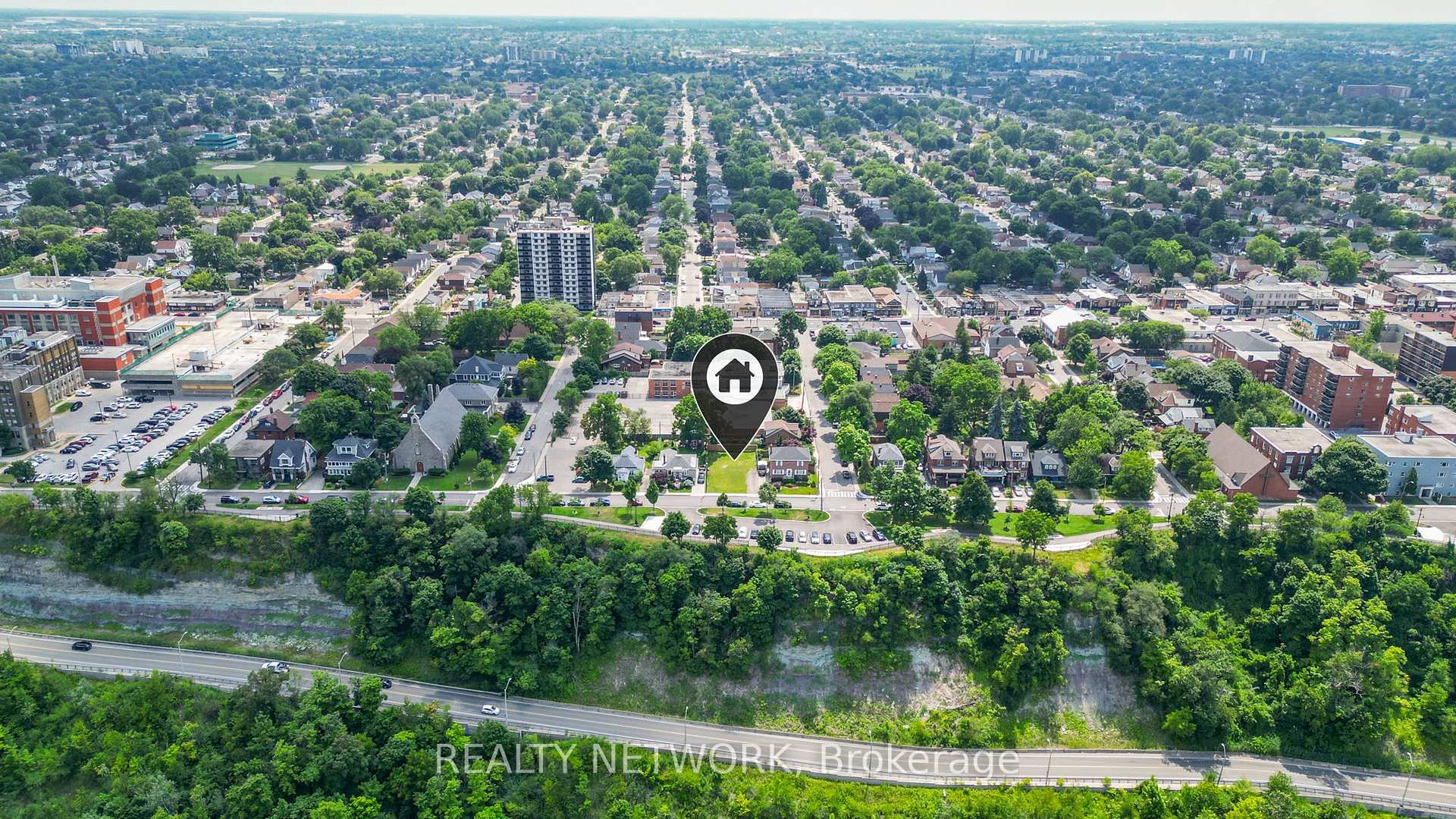 Photo 12 of 238 Mountain Park Avenue, Hamilton, Eastmount — HOMEH