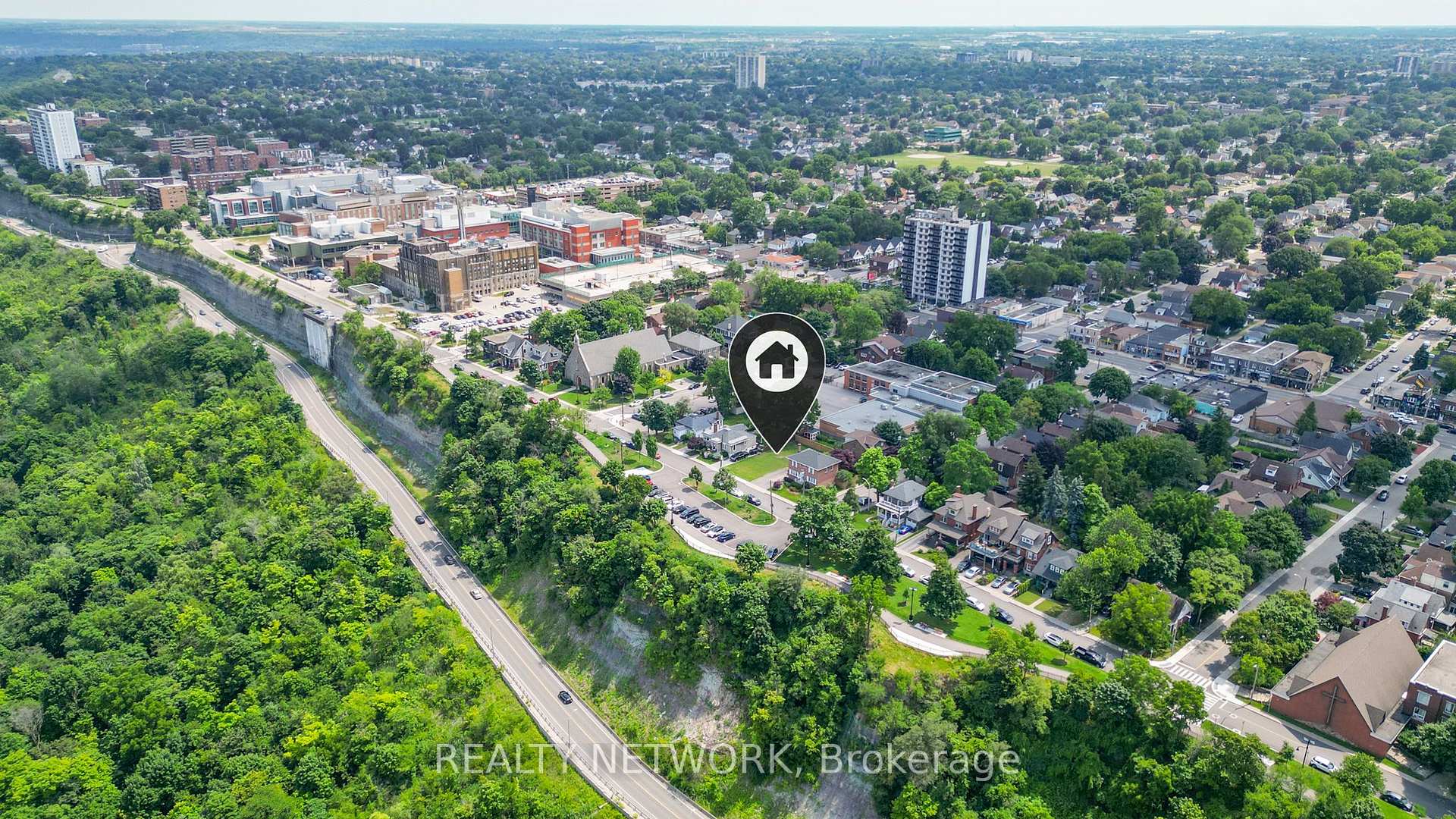 Photo 14 of 238 Mountain Park Avenue, Hamilton, Eastmount — HOMEH