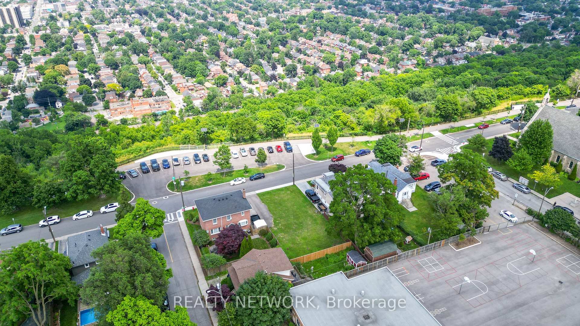 Photo 22 of 238 Mountain Park Avenue, Hamilton, Eastmount — HOMEH