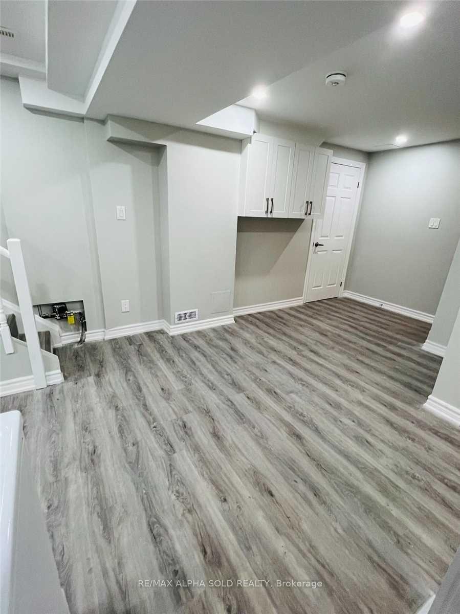 Photo 4 of 98 Karma Road, Markham, Markville — HOMEH