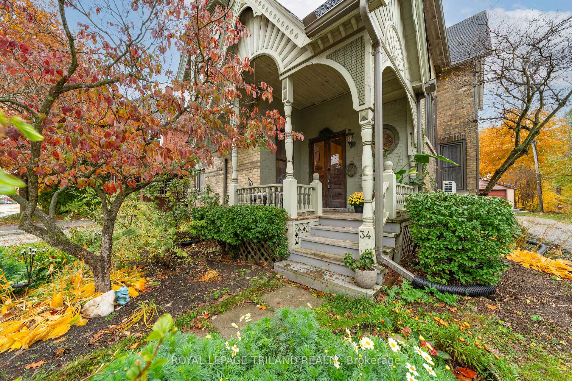 Front of 34 Gladstone Avenue