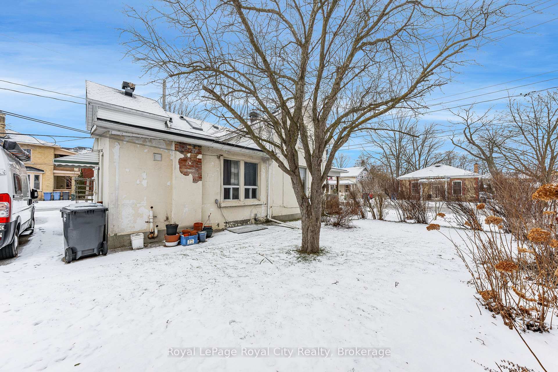 Photo 6 of 81 Edinburgh Road N, Guelph, Downtown — HOMEH