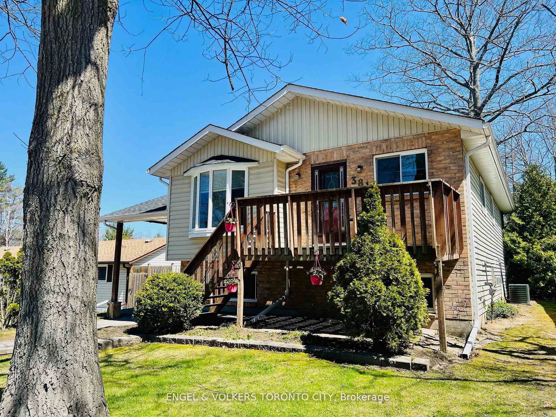 Photo 5 of 381 Zoo Park Road, Wasaga Beach — HOMEH