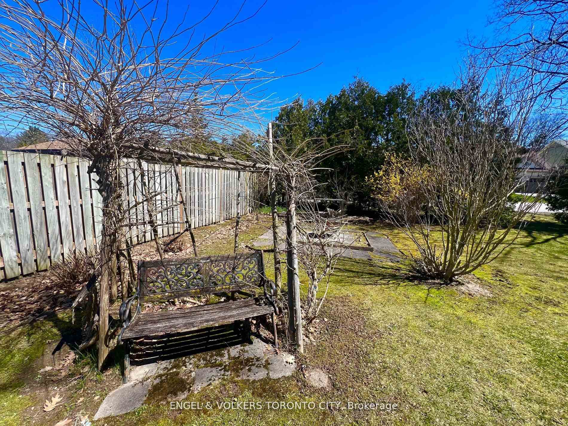 Photo 13 of 381 Zoo Park Road, Wasaga Beach — HOMEH